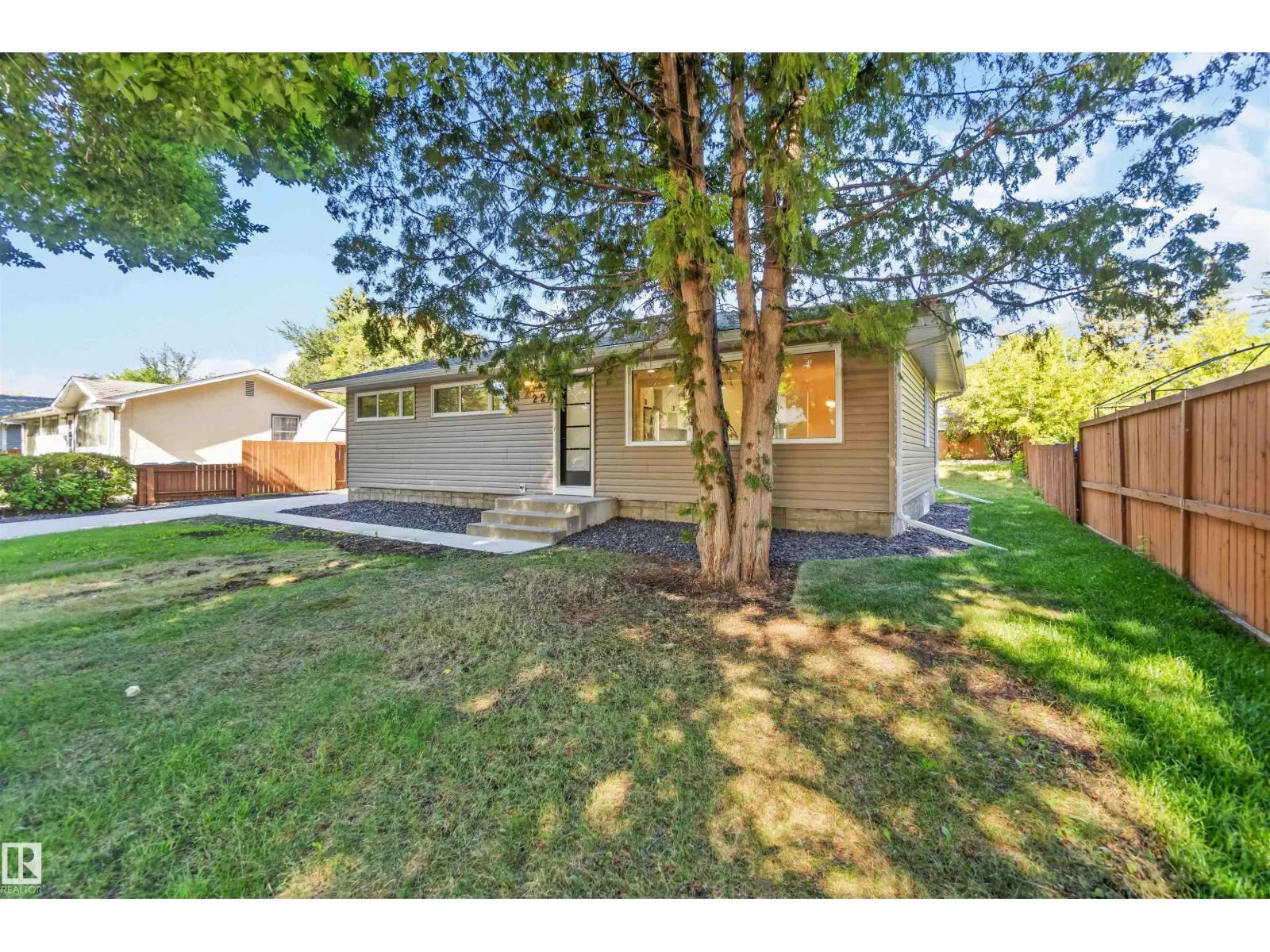22 SUNNYSIDE CR