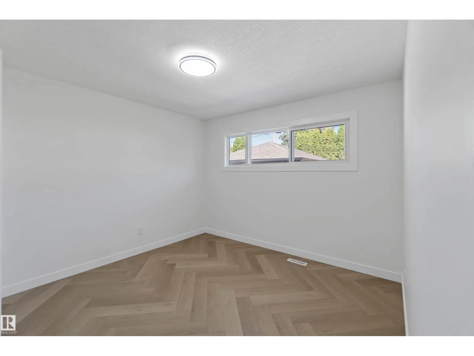 22 SUNNYSIDE CR