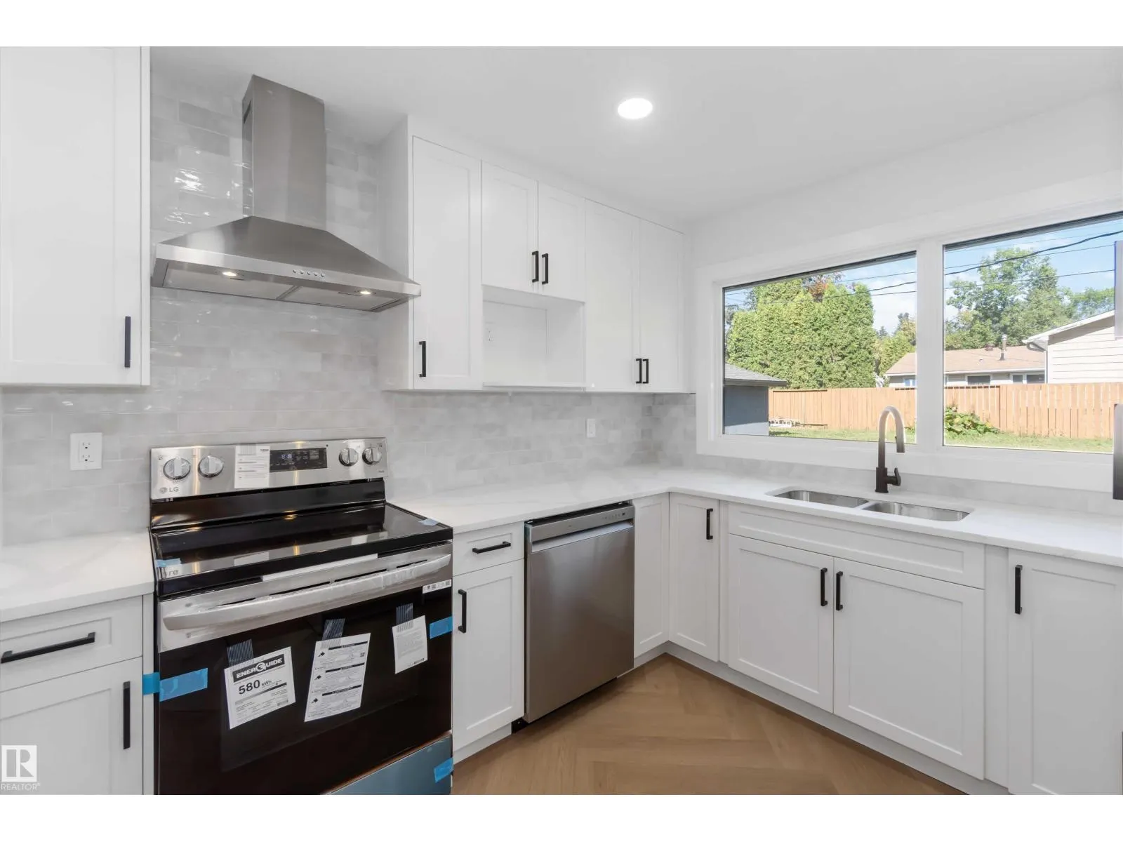 22 SUNNYSIDE CR