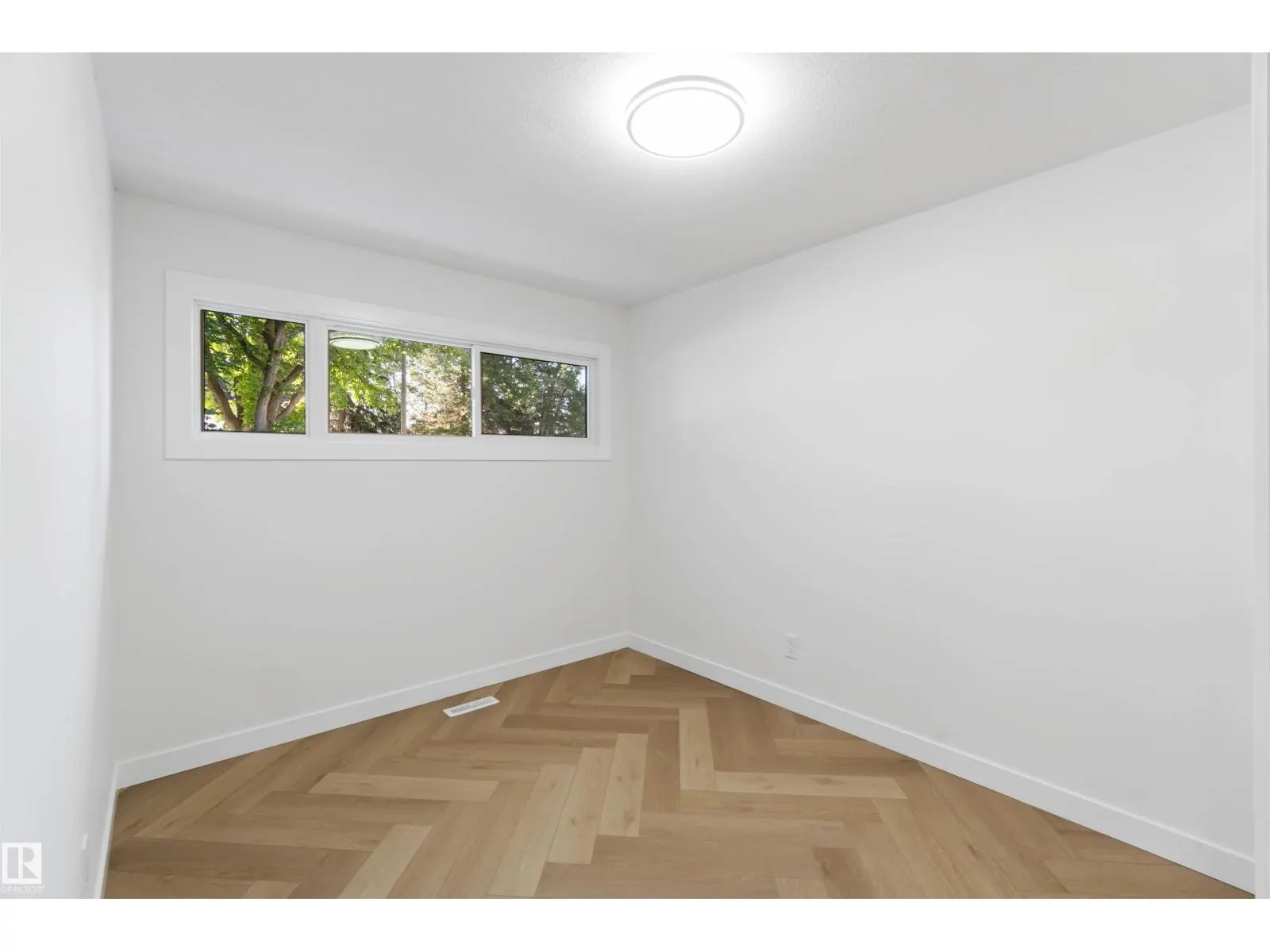 22 SUNNYSIDE CR