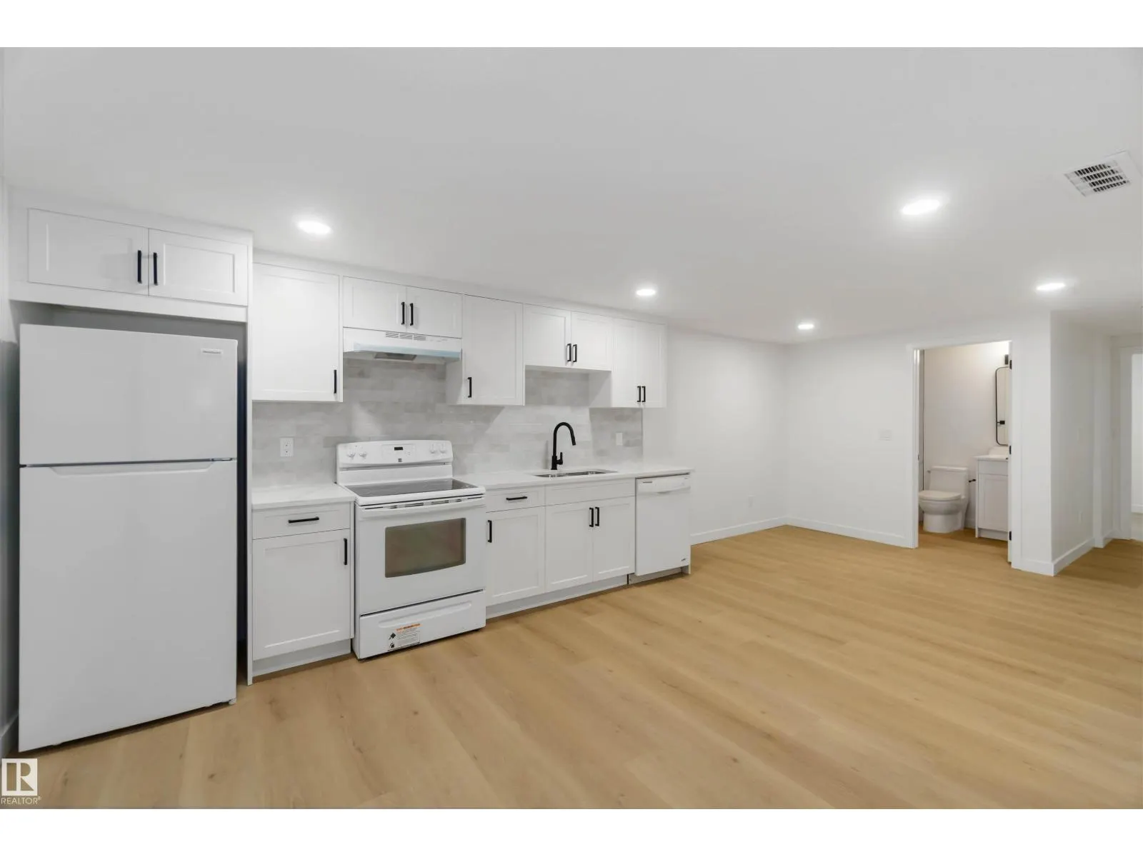 22 SUNNYSIDE CR