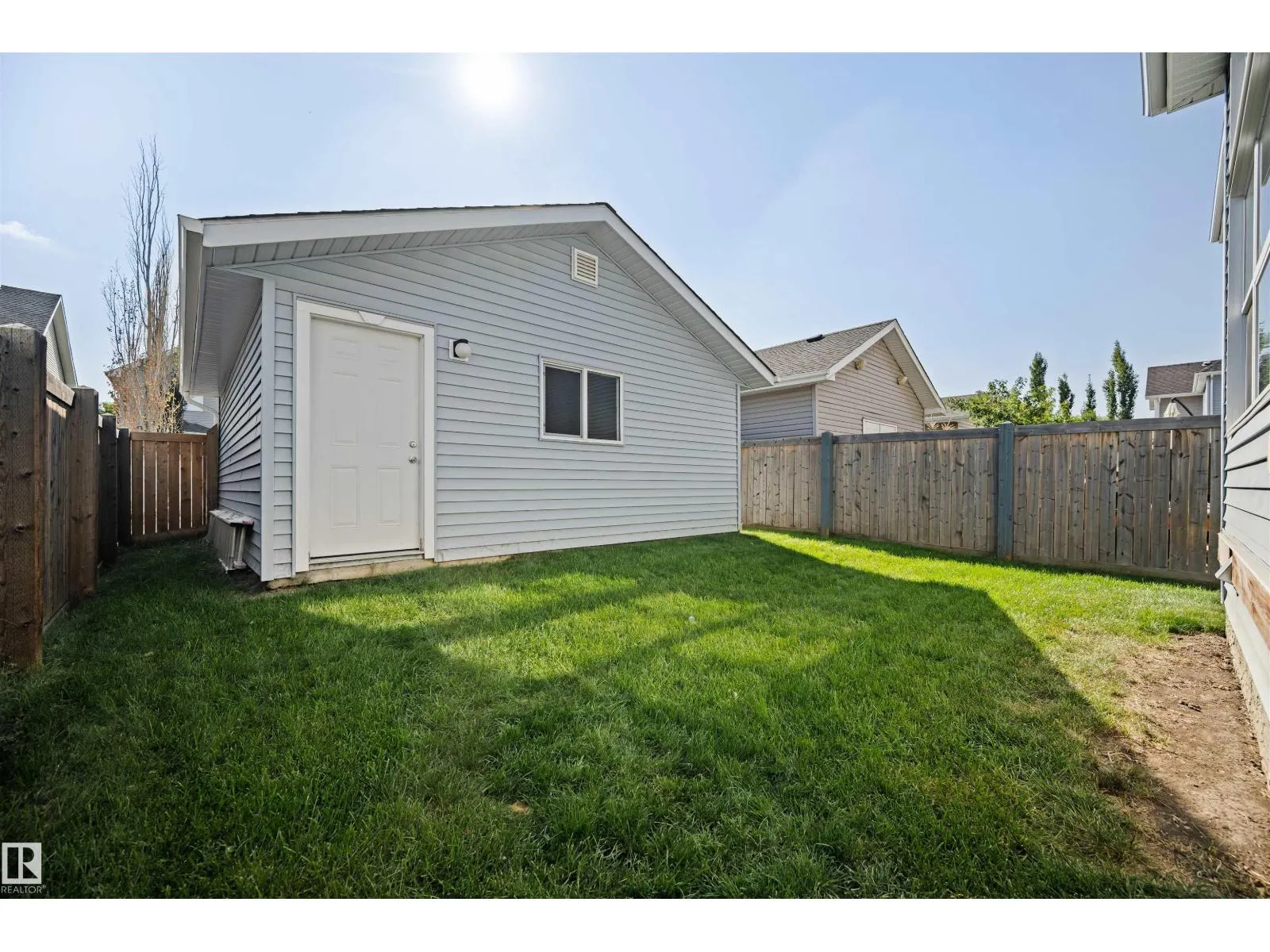 1319 74 ST SW