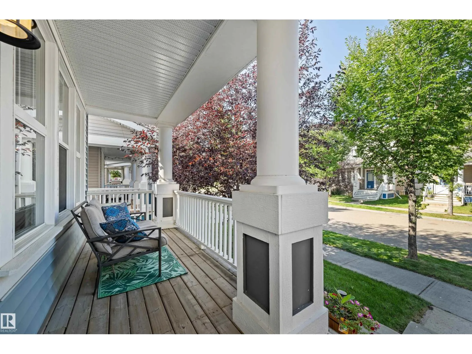 1319 74 ST SW