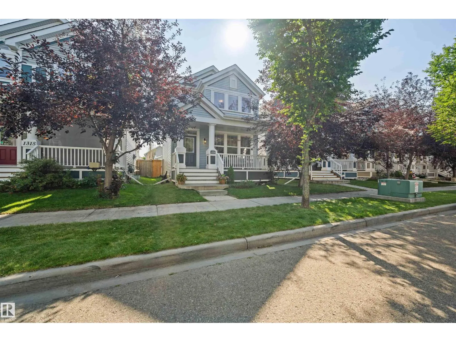 1319 74 ST SW