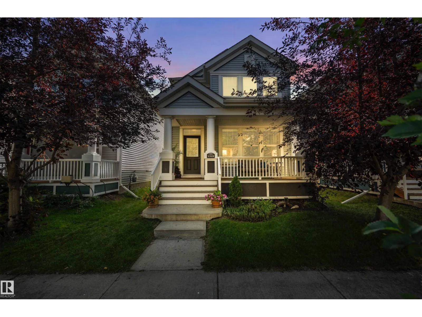 1319 74 ST SW