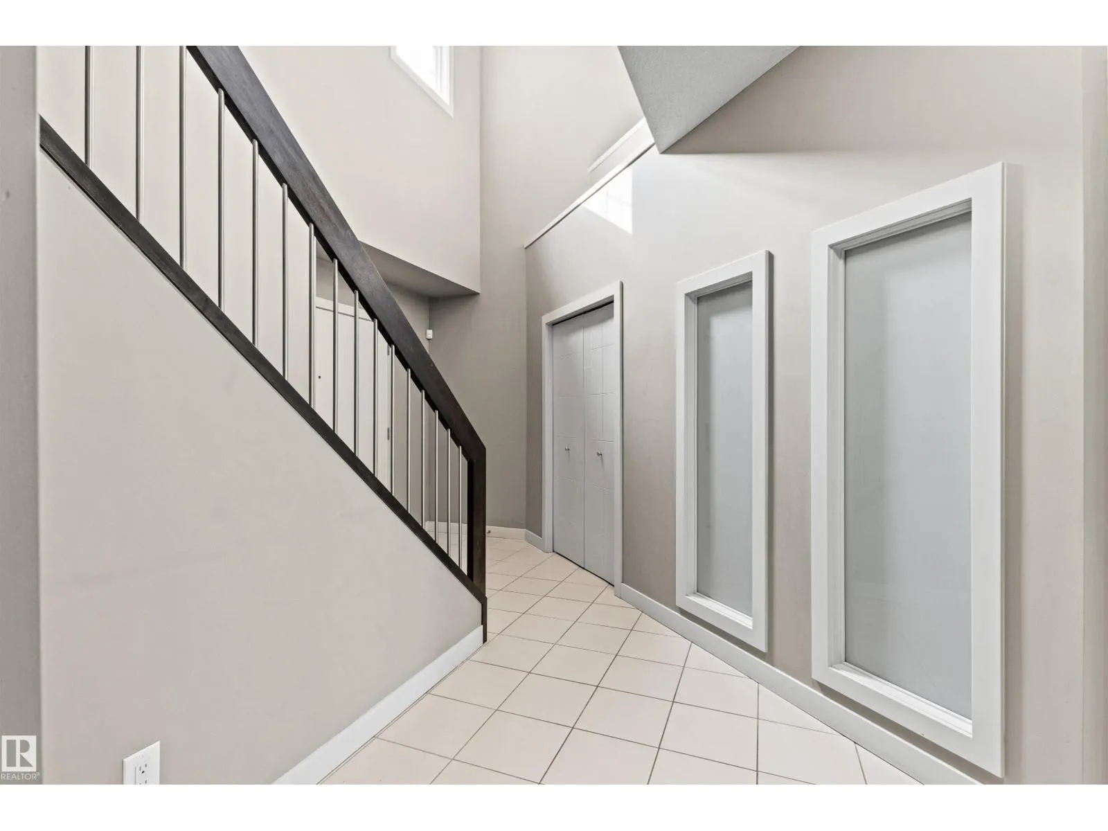 8804 217 ST NW