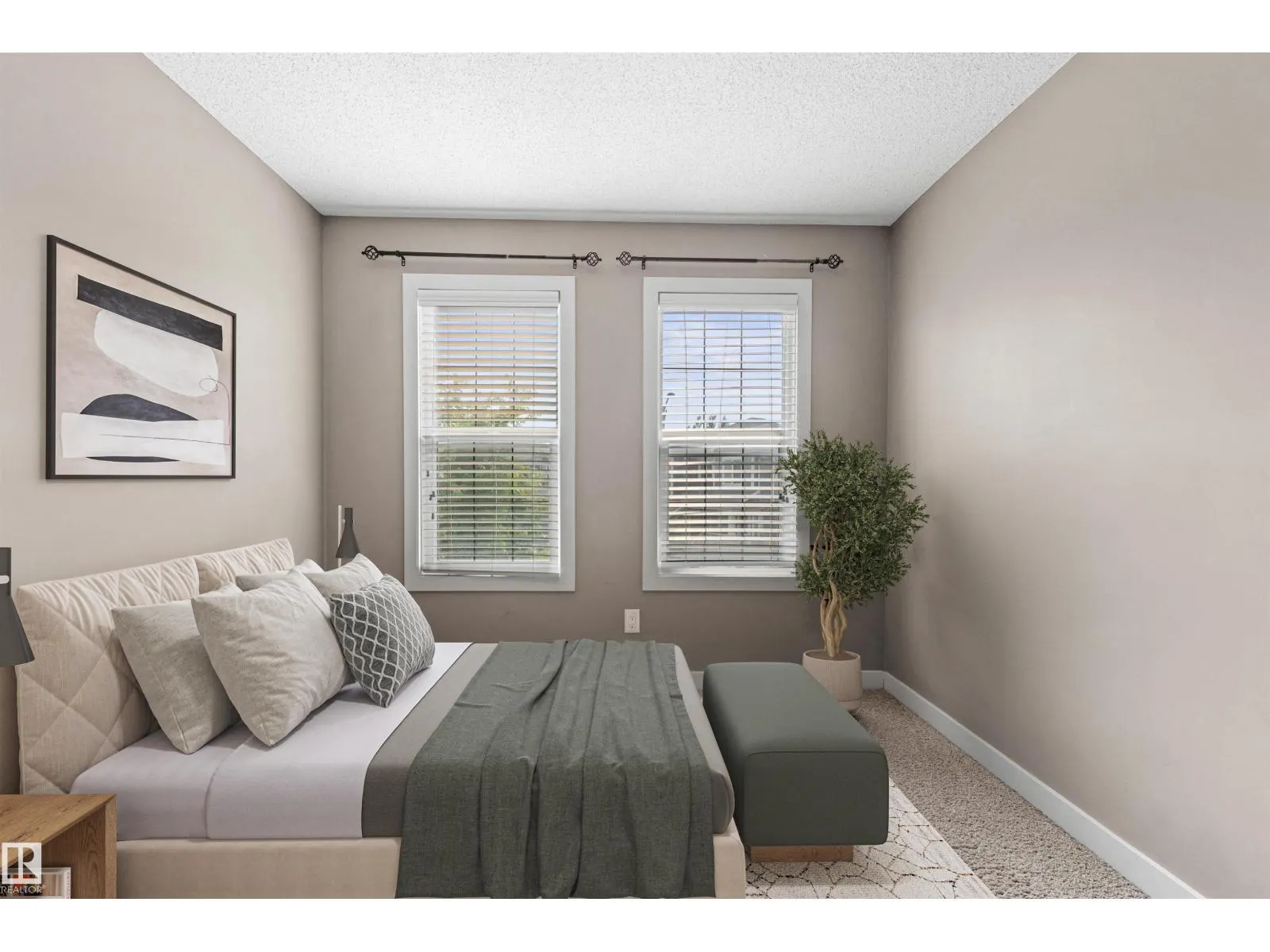 8804 217 ST NW