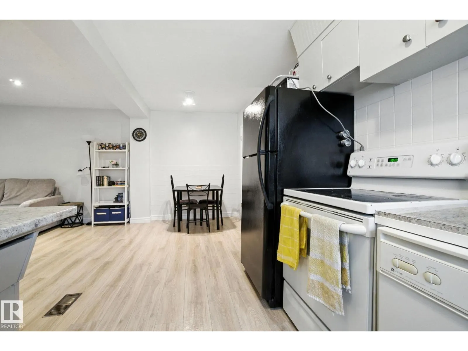 12710 85 ST NW