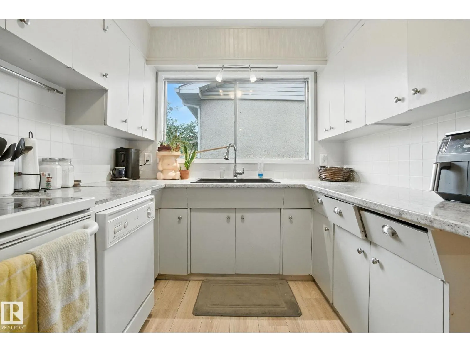 12710 85 ST NW