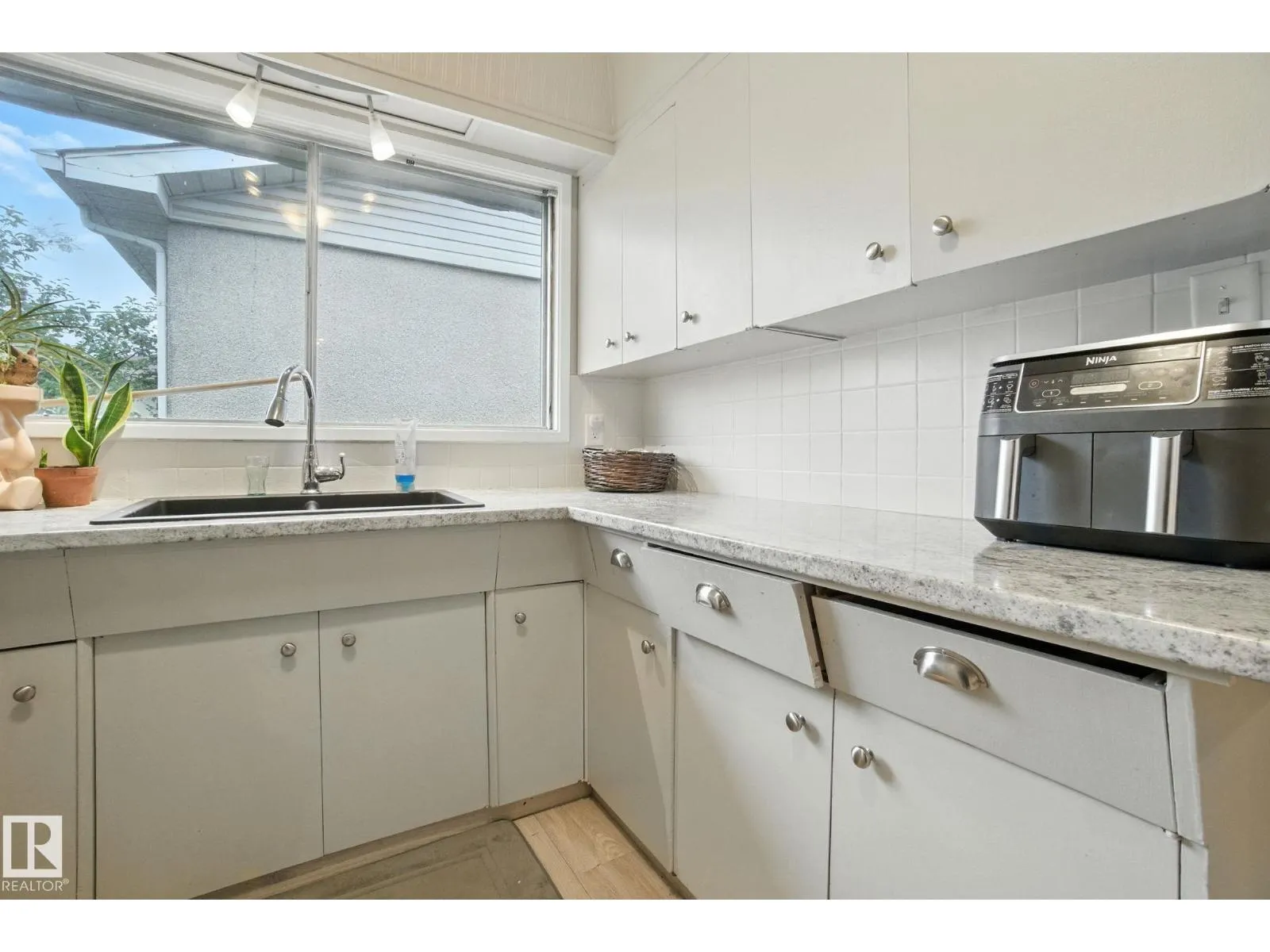 12710 85 ST NW