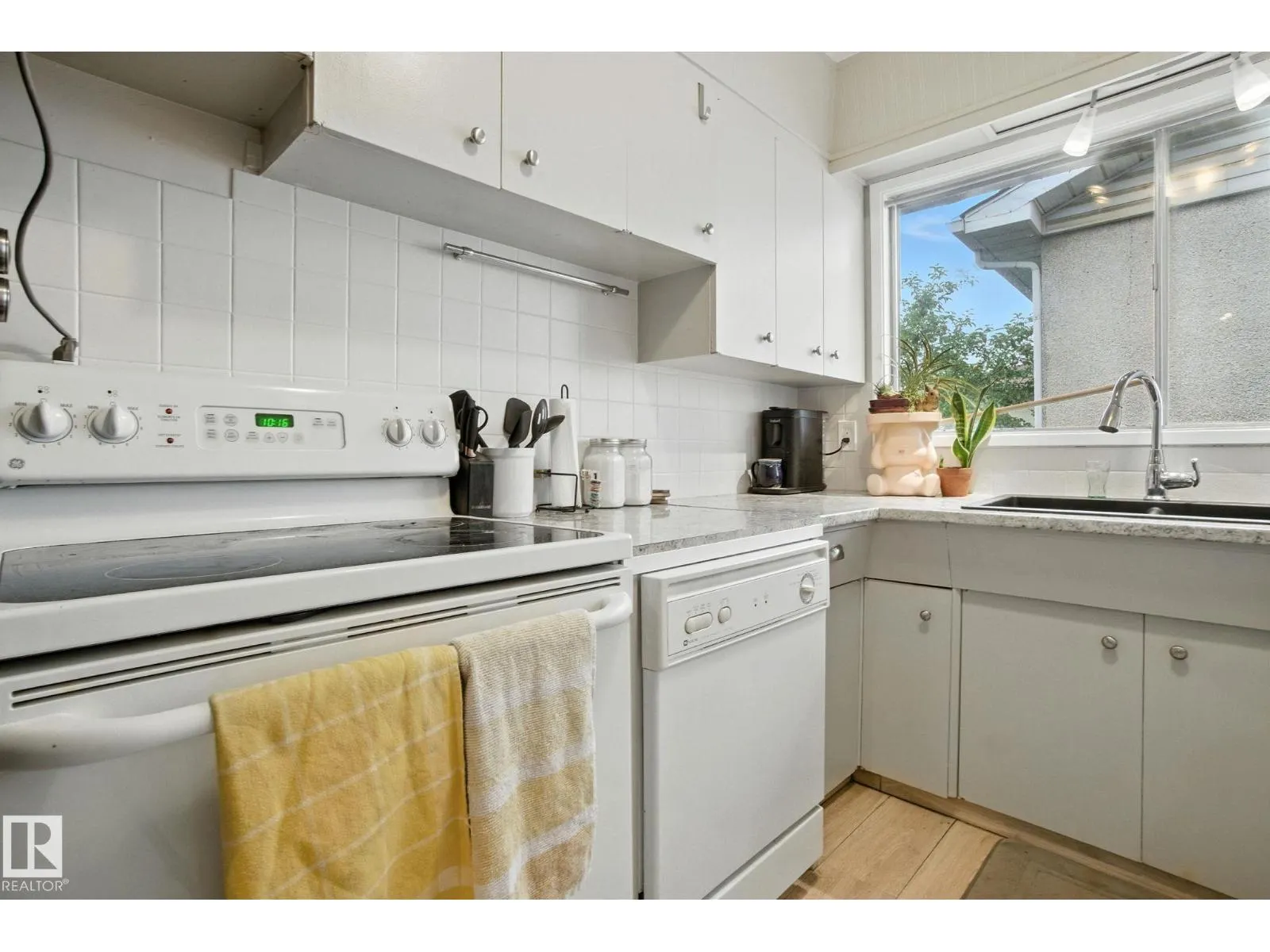 12710 85 ST NW