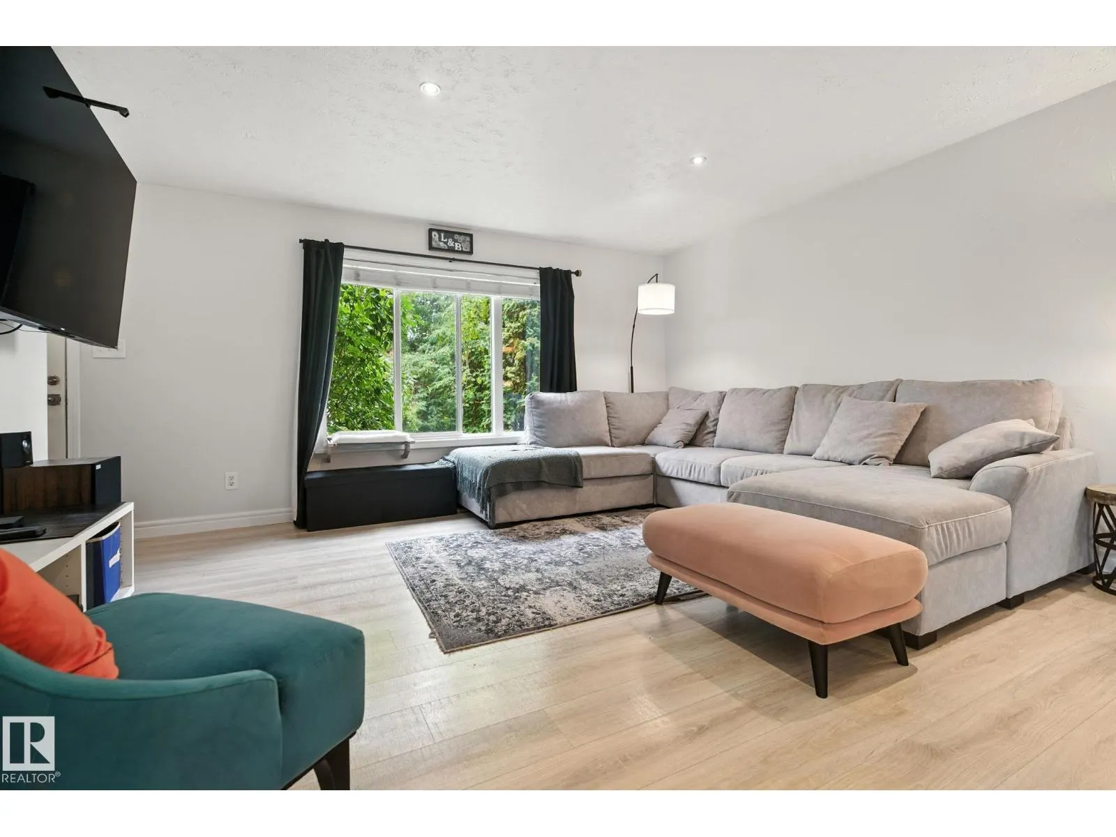 12710 85 ST NW