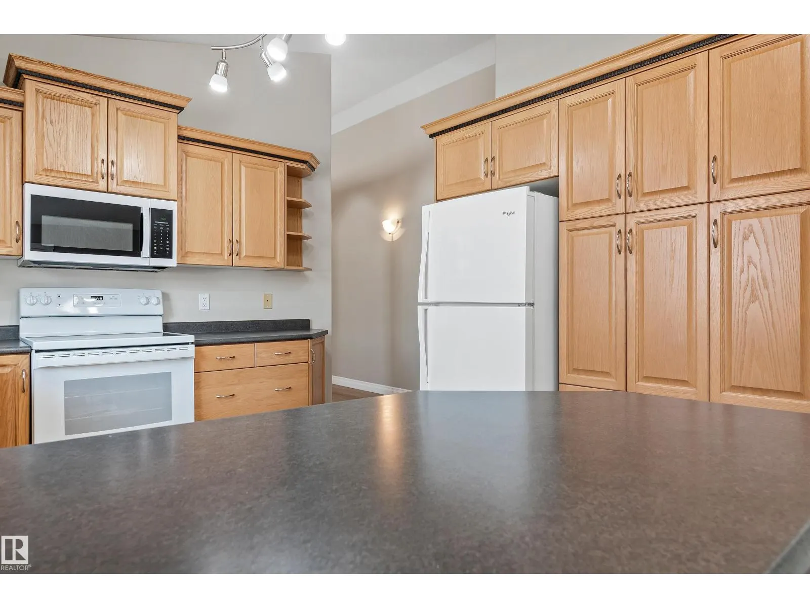 15216 49 ST NW