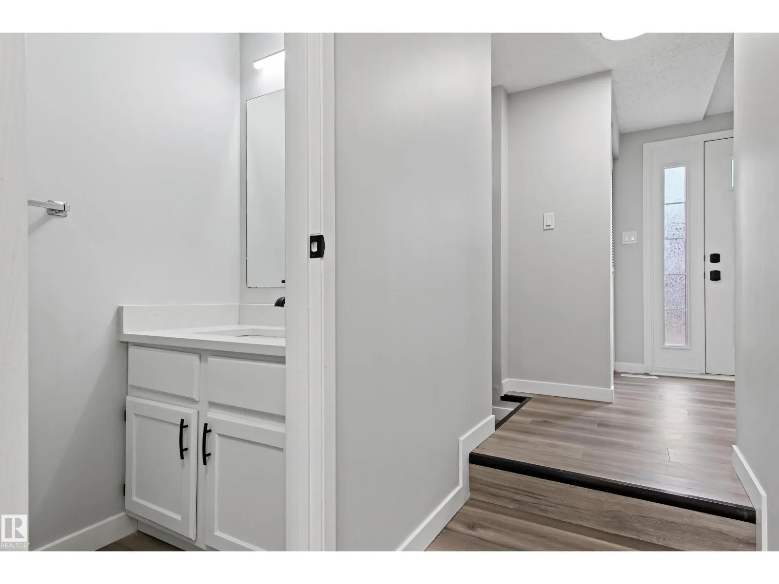 #12 3115 119 ST NW