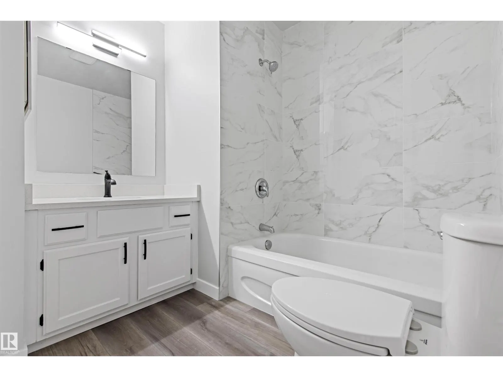 #12 3115 119 ST NW