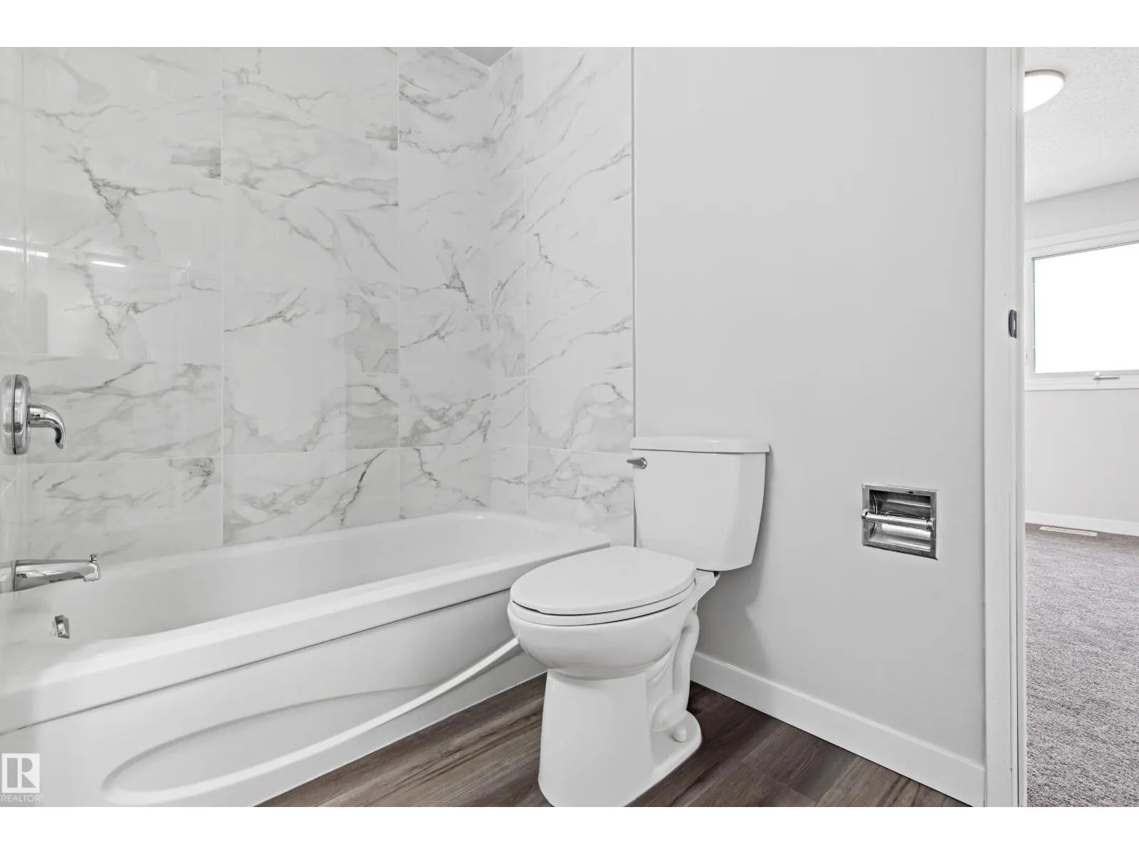 #12 3115 119 ST NW