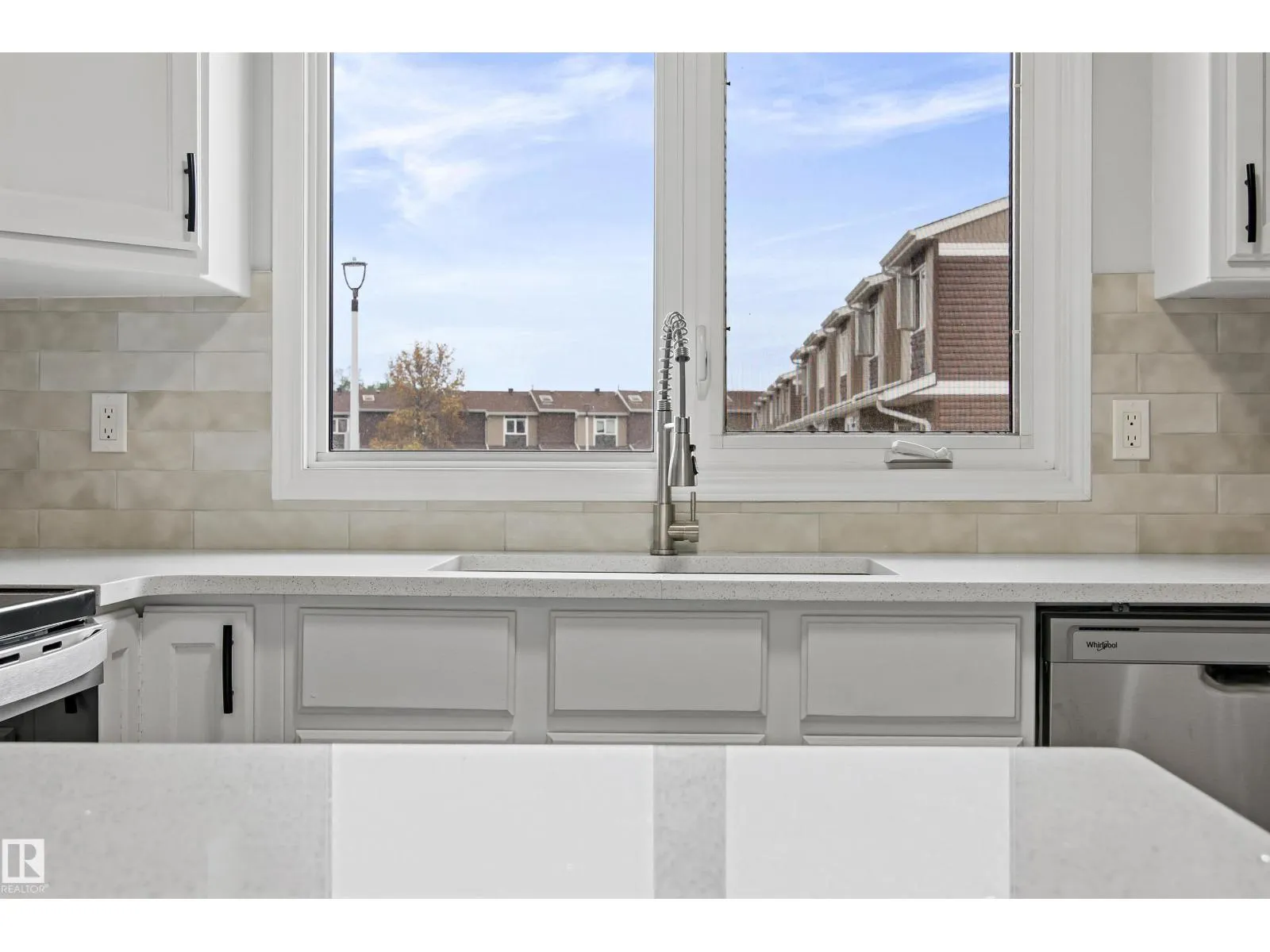 #12 3115 119 ST NW