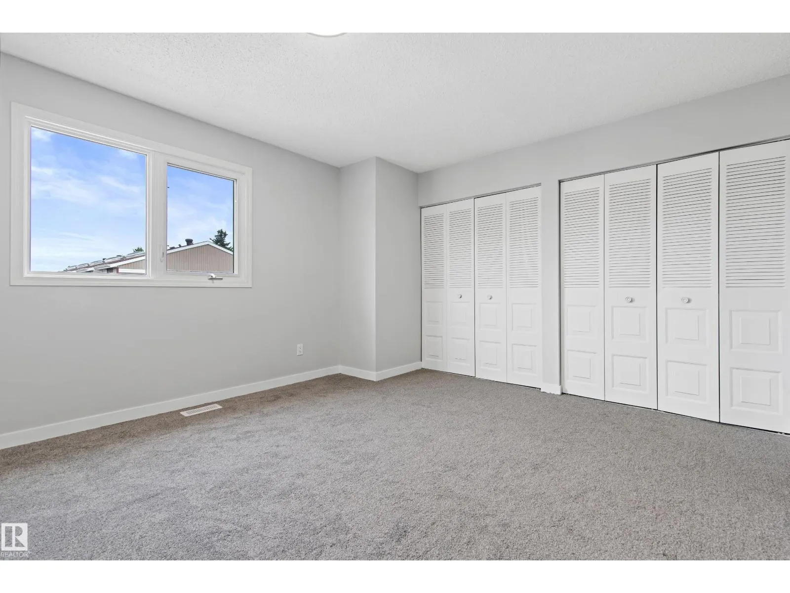 #12 3115 119 ST NW