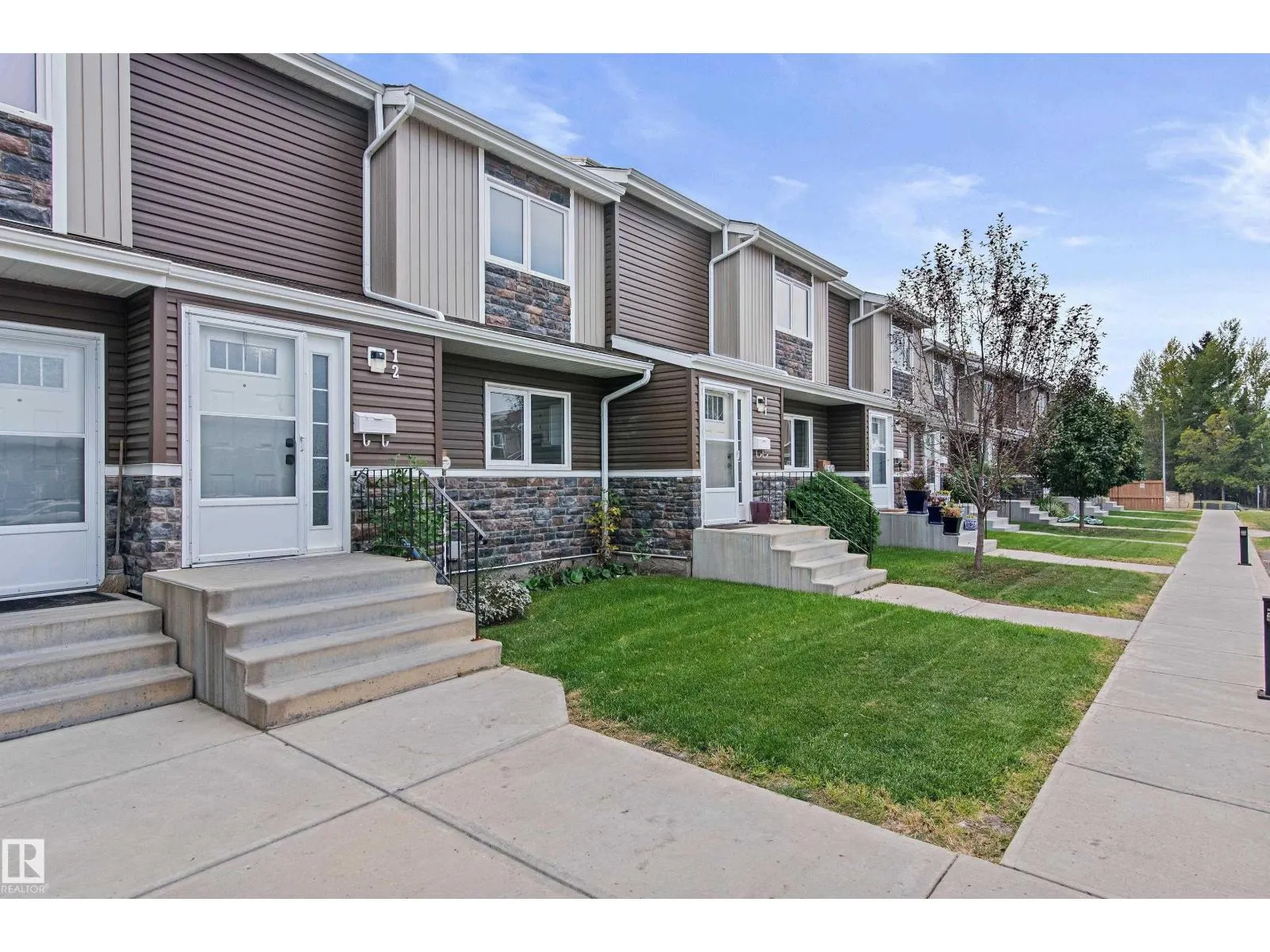 #12 3115 119 ST NW