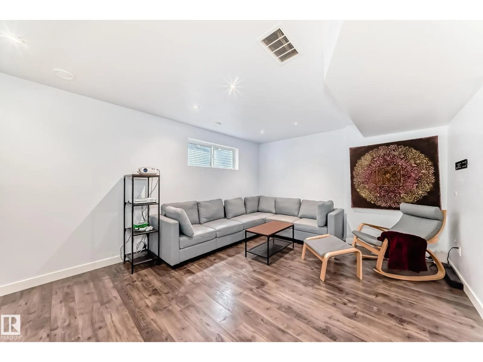 20725 99A AV NW