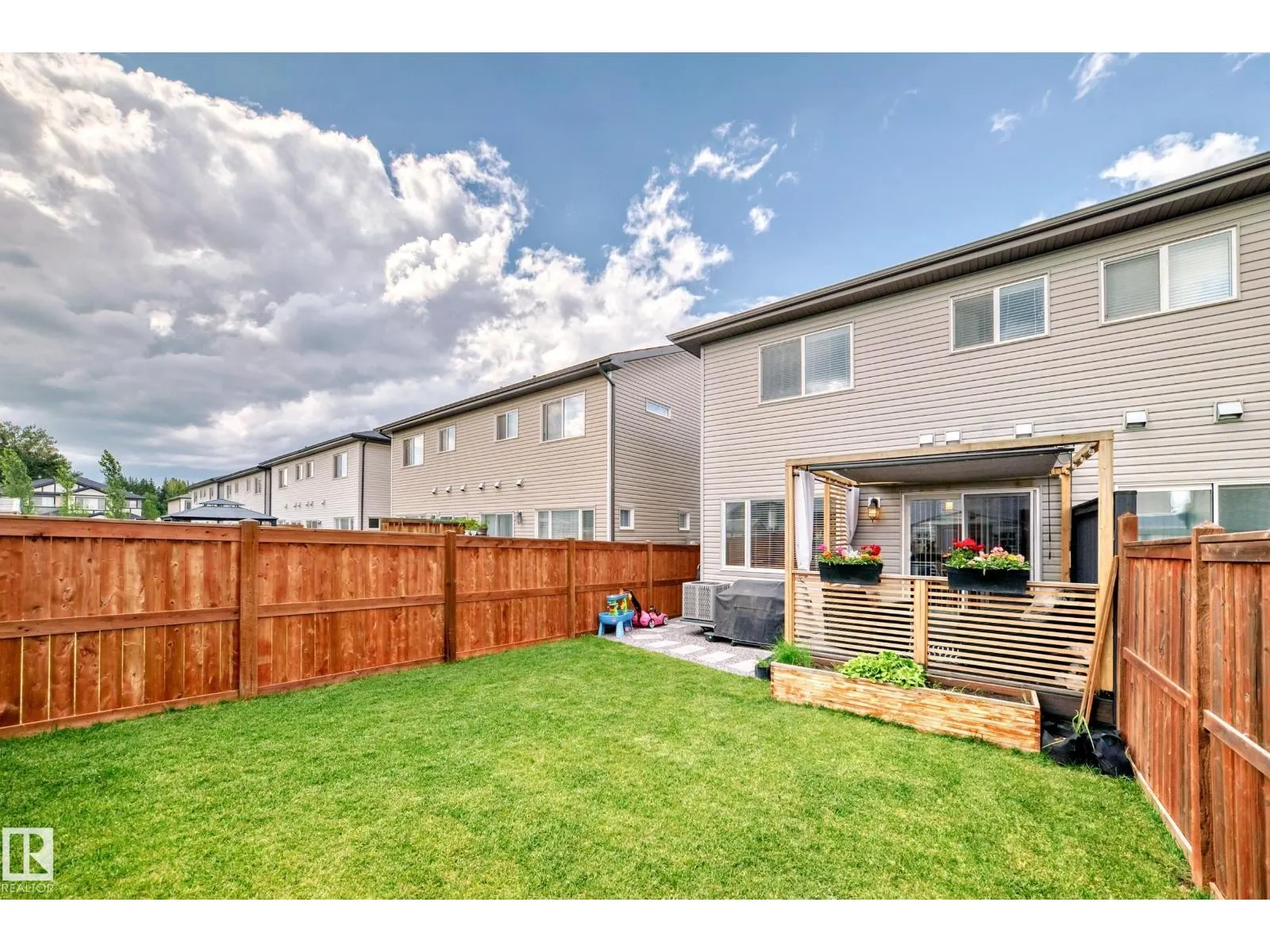20725 99A AV NW