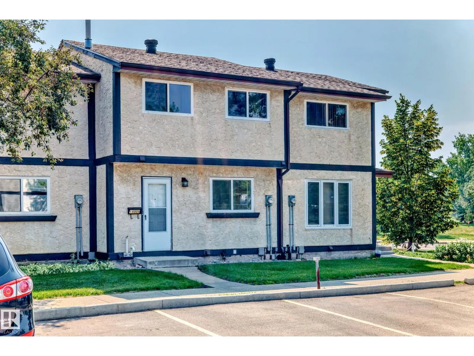 18008 93 AV NW