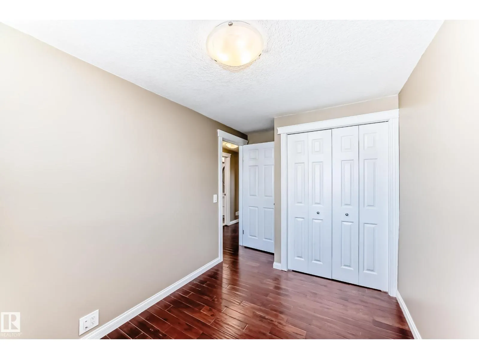 18008 93 AV NW
