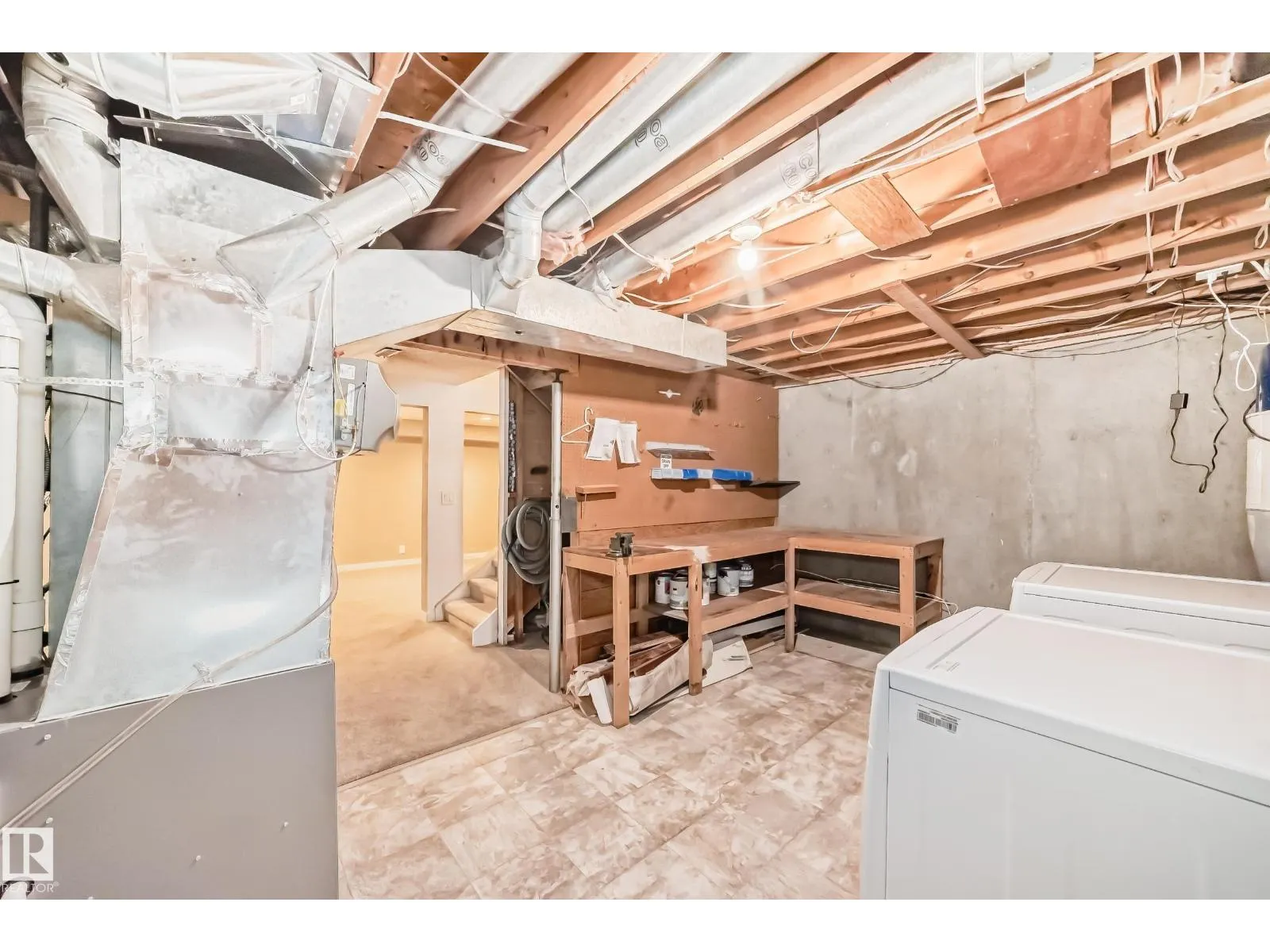 18008 93 AV NW