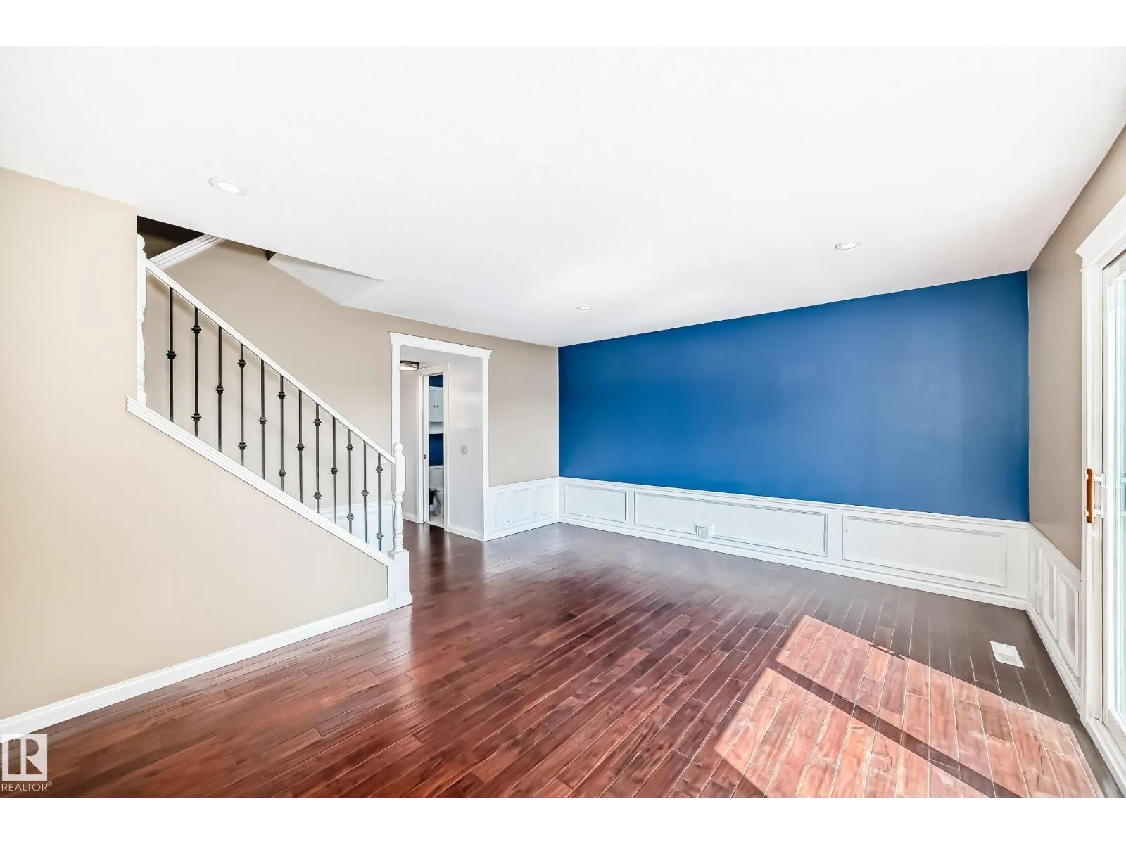 18008 93 AV NW