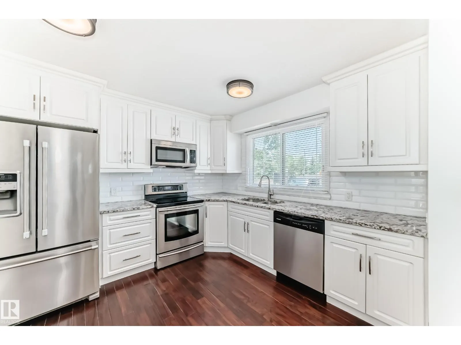 18008 93 AV NW
