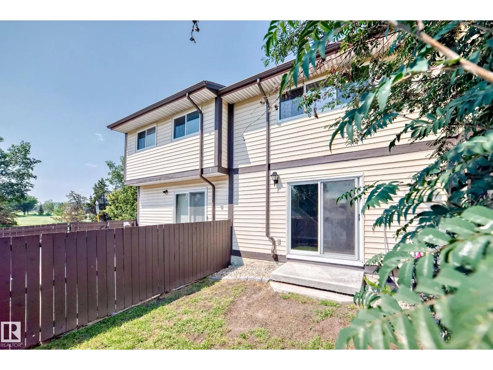 18008 93 AV NW