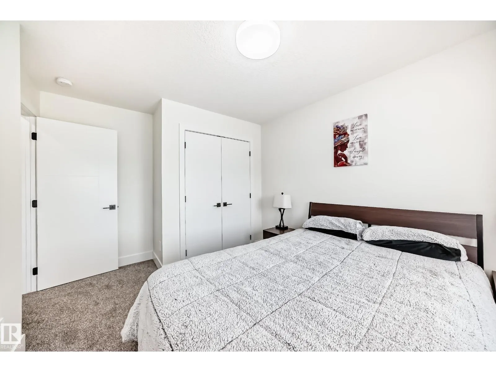 14 EDGEFIELD WY