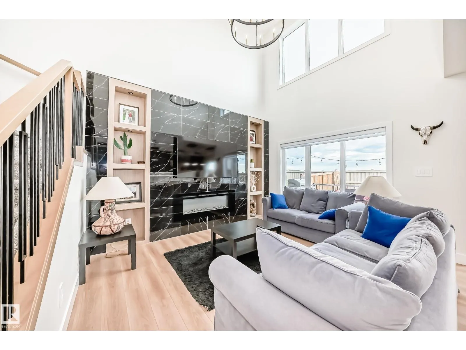 14 EDGEFIELD WY