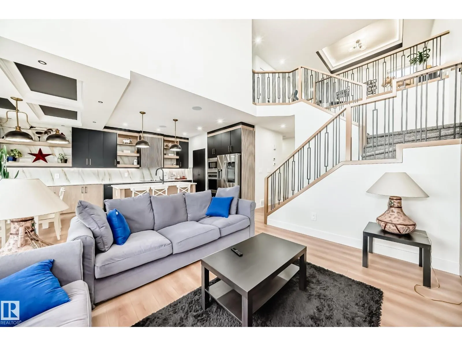 14 EDGEFIELD WY