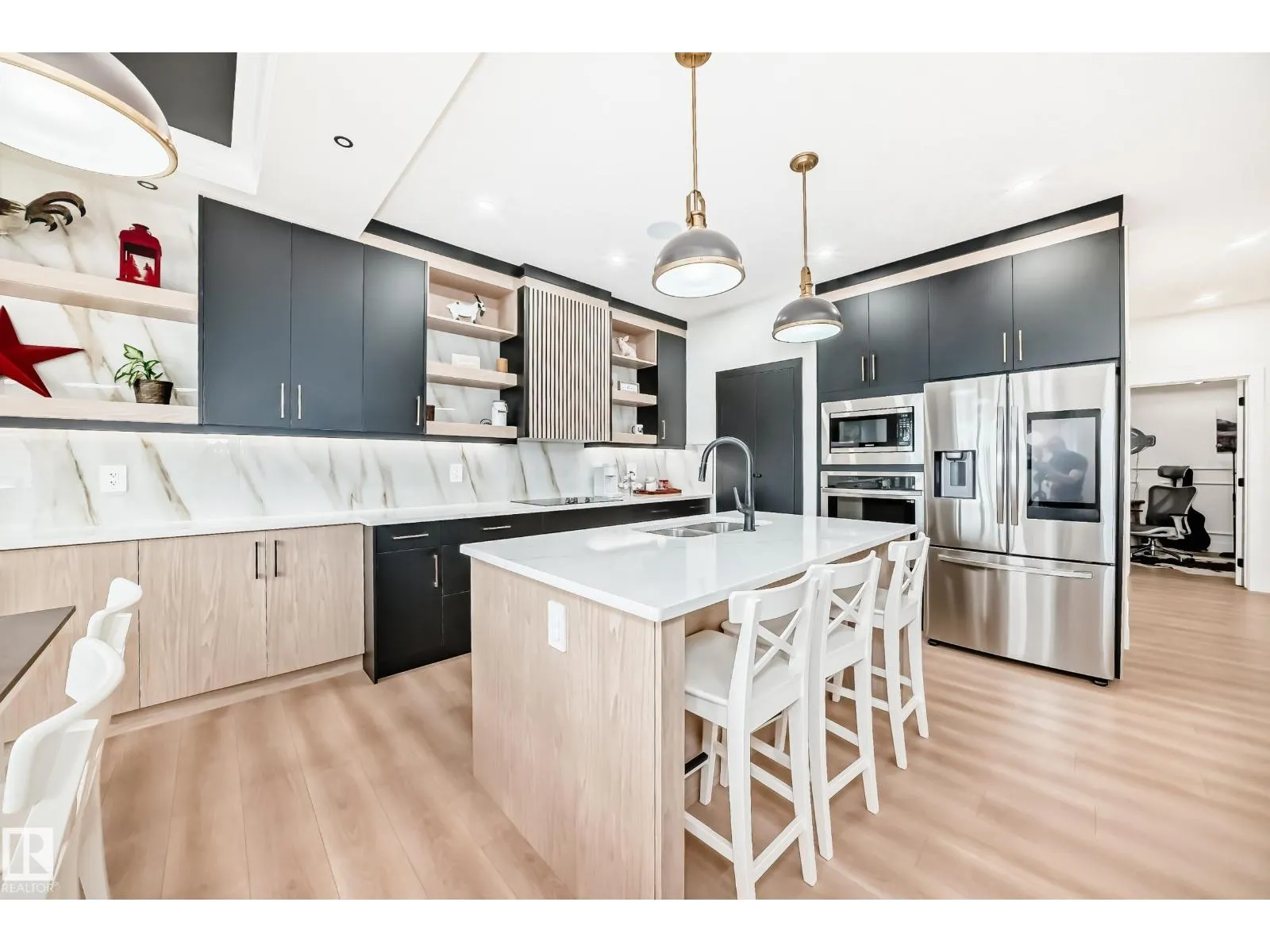 14 EDGEFIELD WY