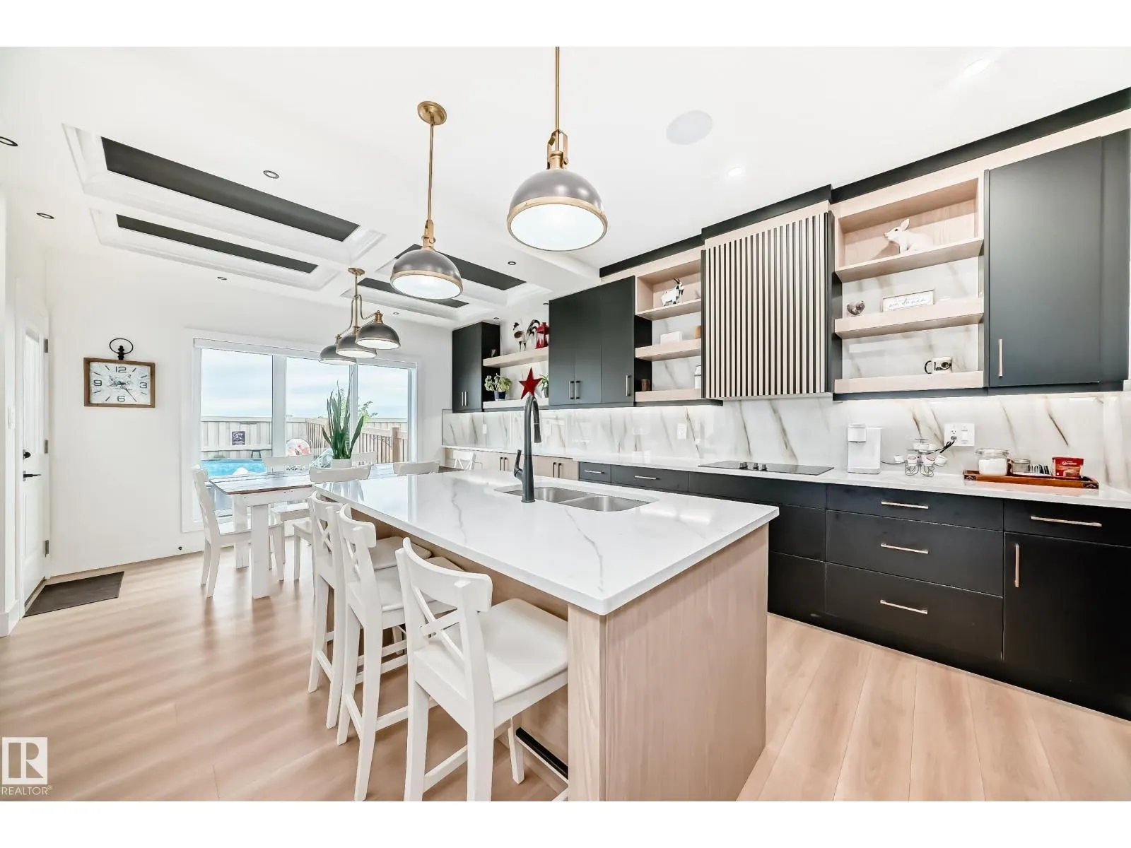 14 EDGEFIELD WY