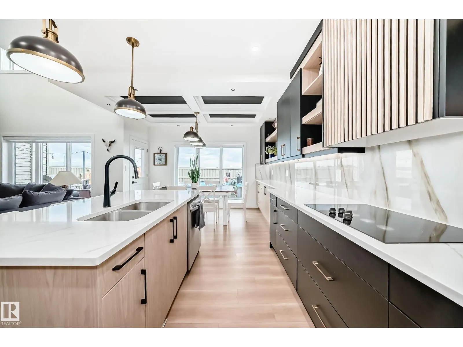 14 EDGEFIELD WY