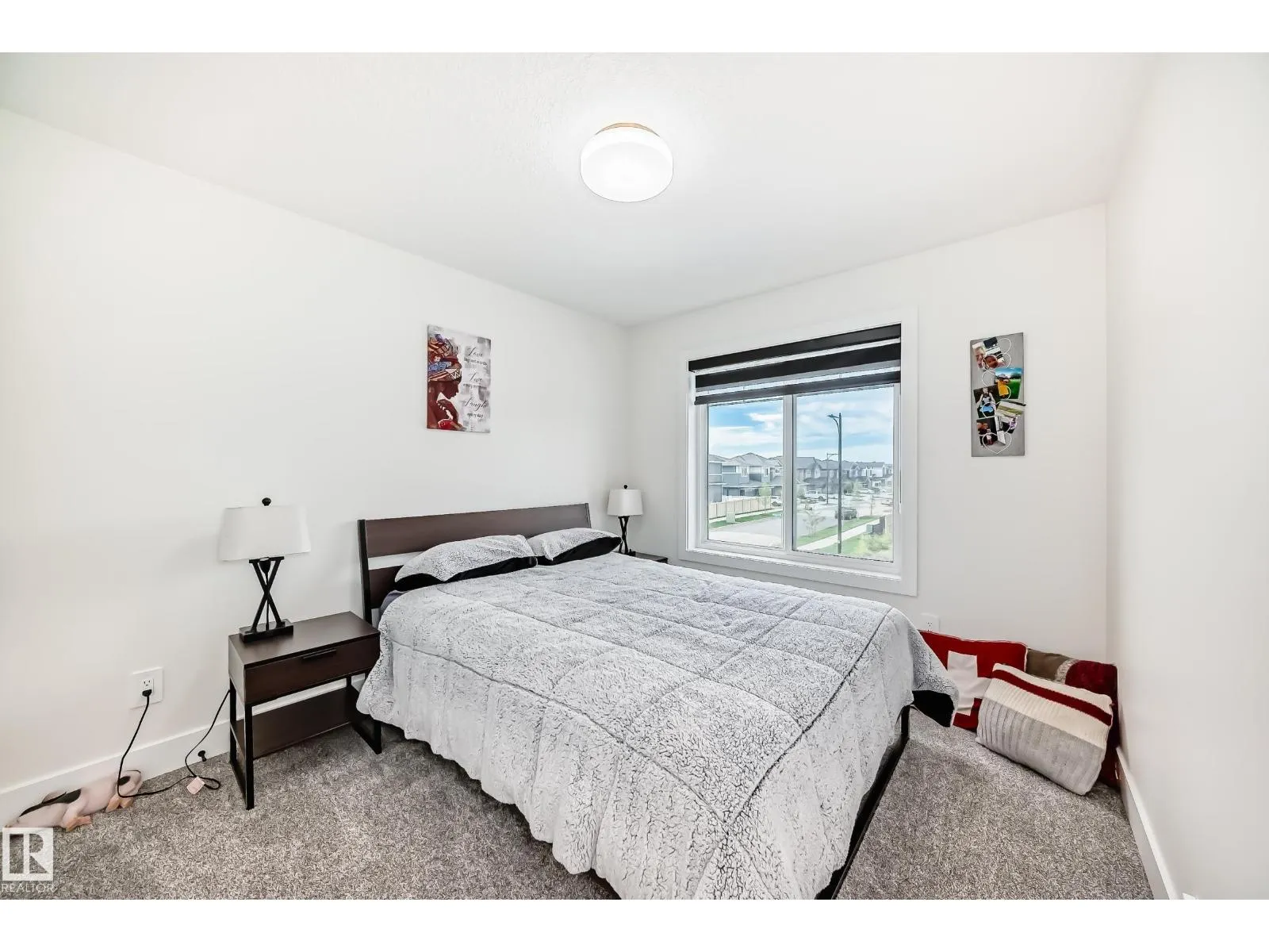 14 EDGEFIELD WY