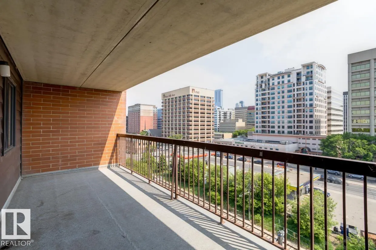 #206 9917 110 ST NW