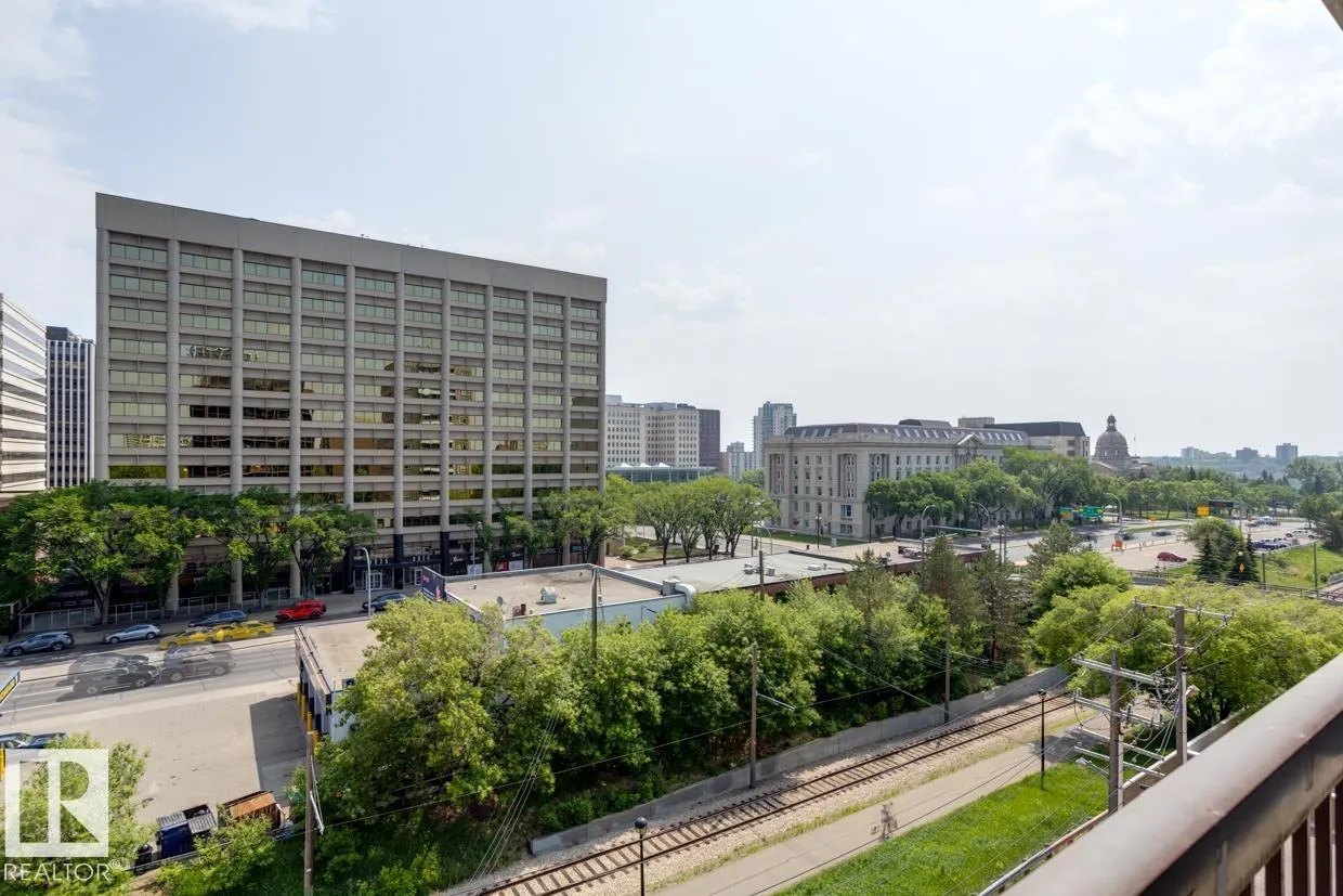 #206 9917 110 ST NW