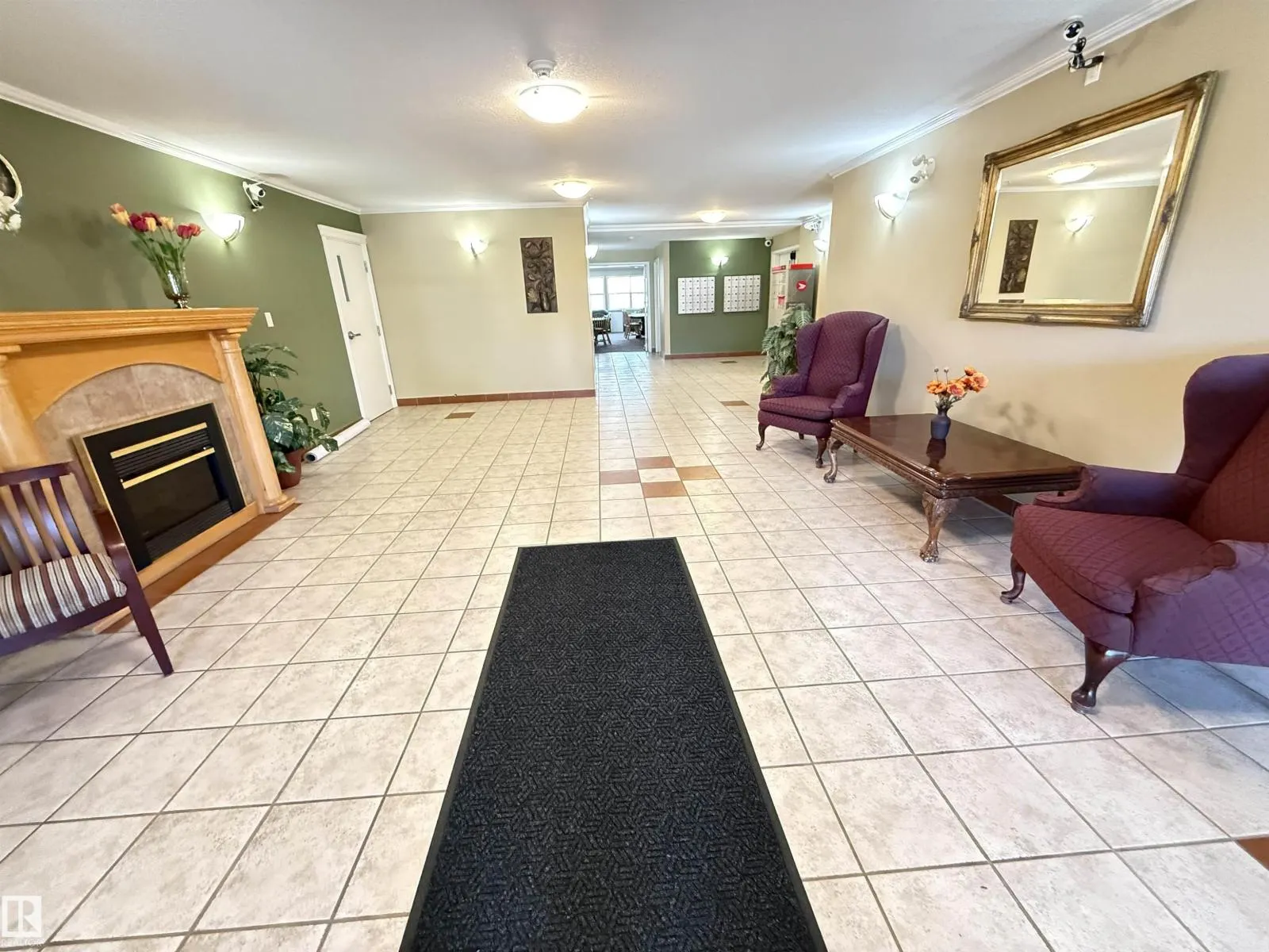 #302 8215 84 AV NW