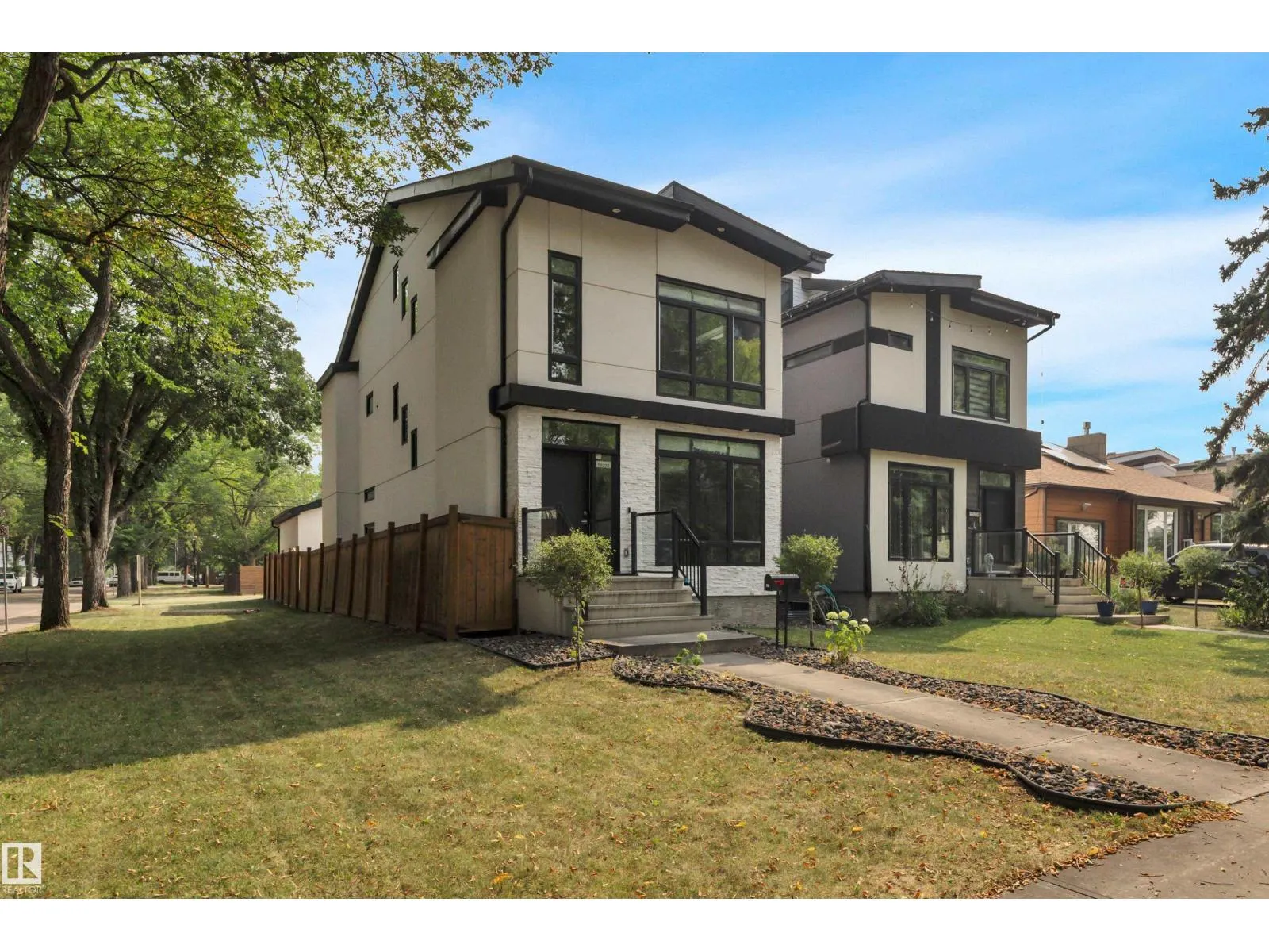 10233 139 ST NW
