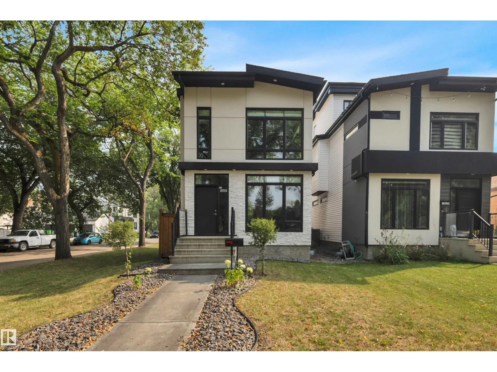 10233 139 ST NW