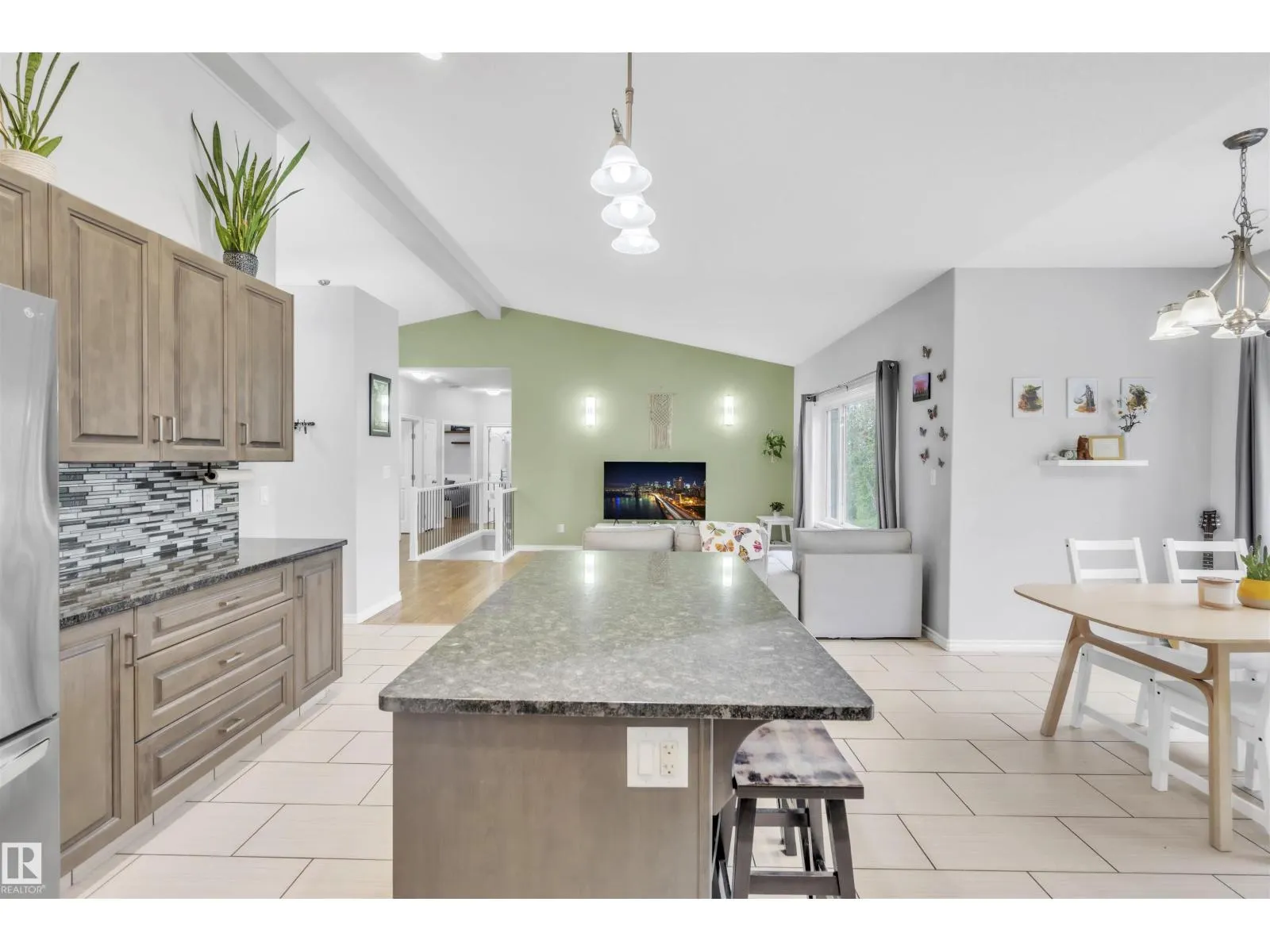 102 62212 Range Road 412