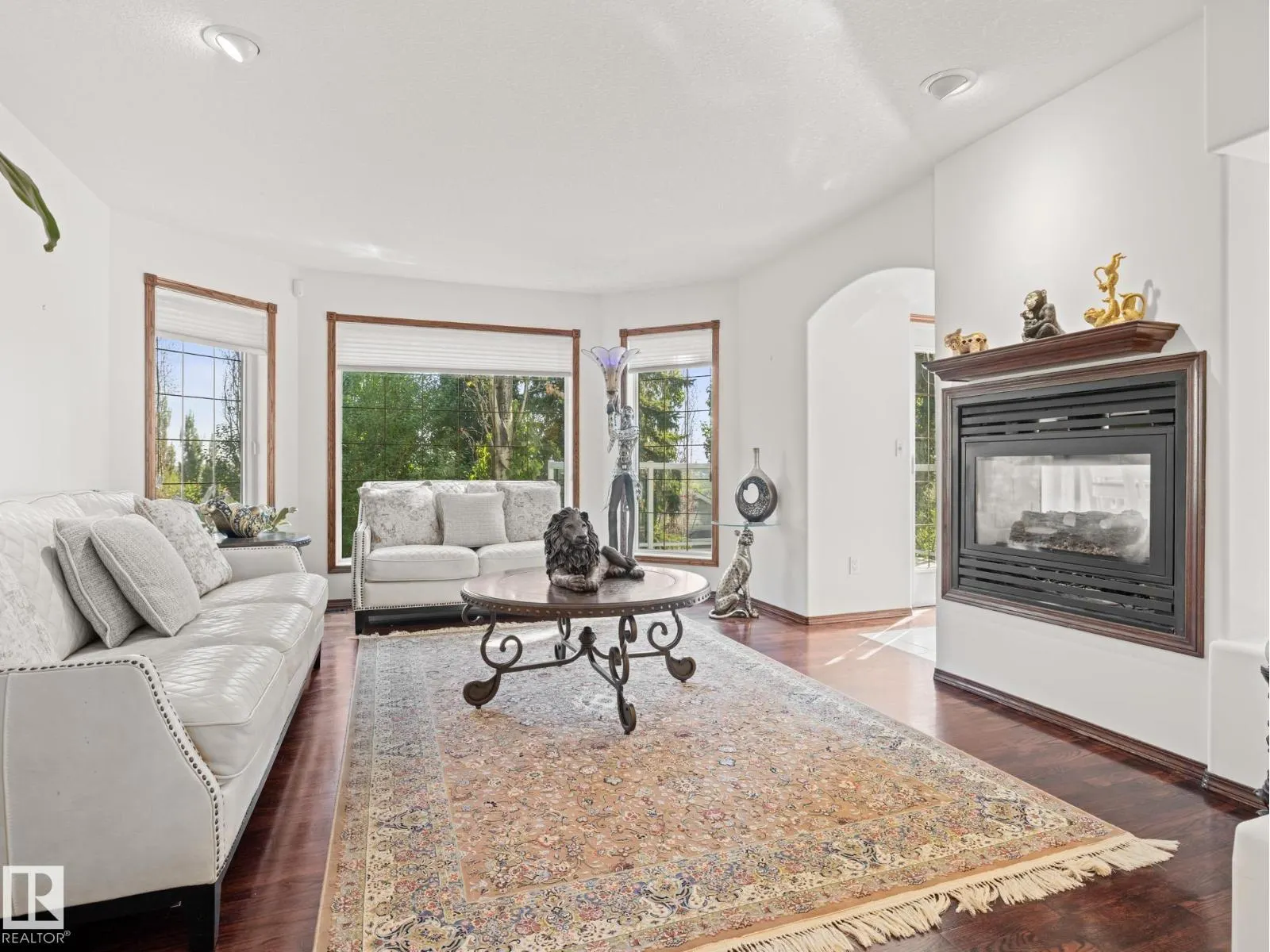 29 OAKDALE PL