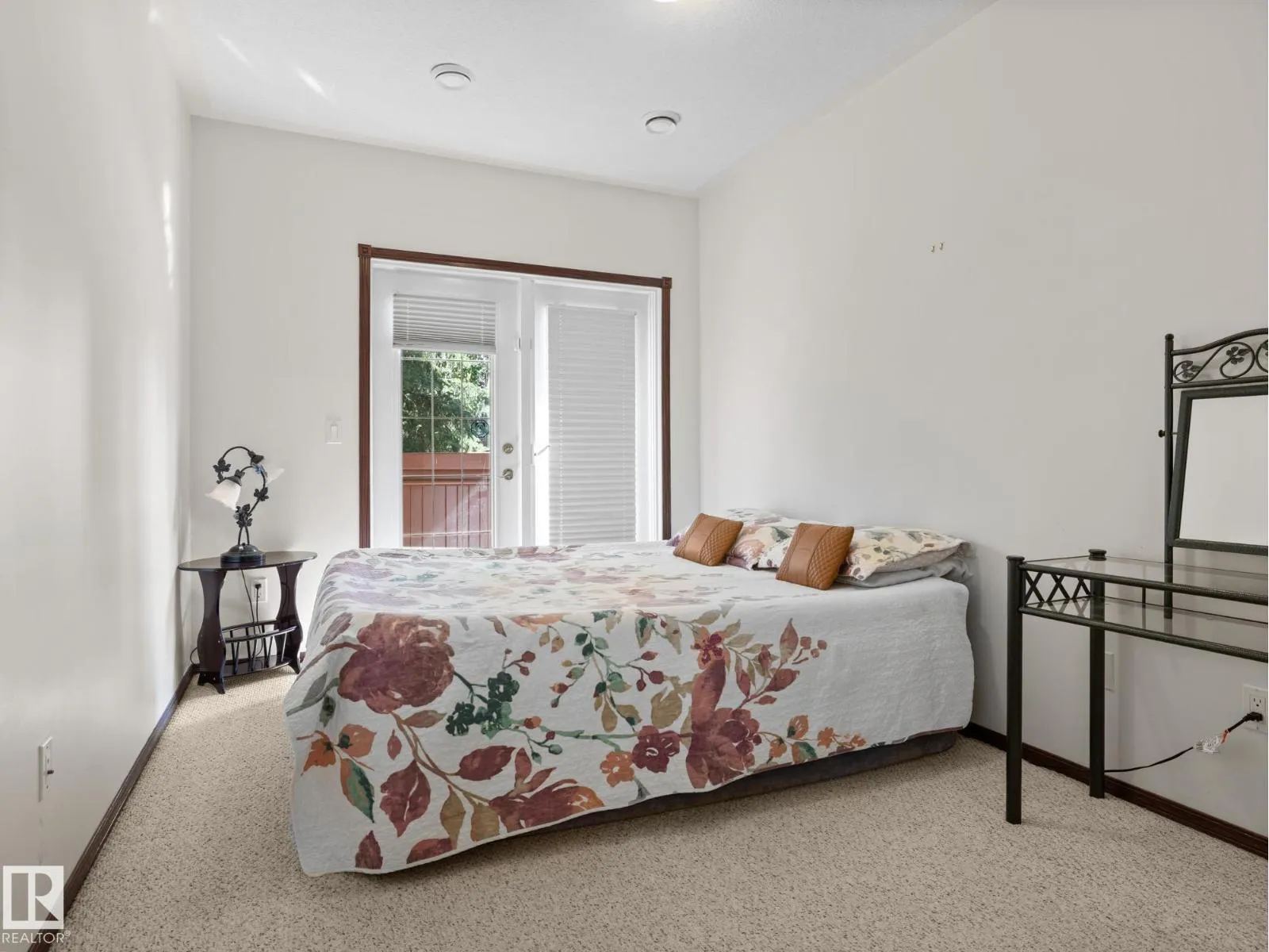 29 OAKDALE PL