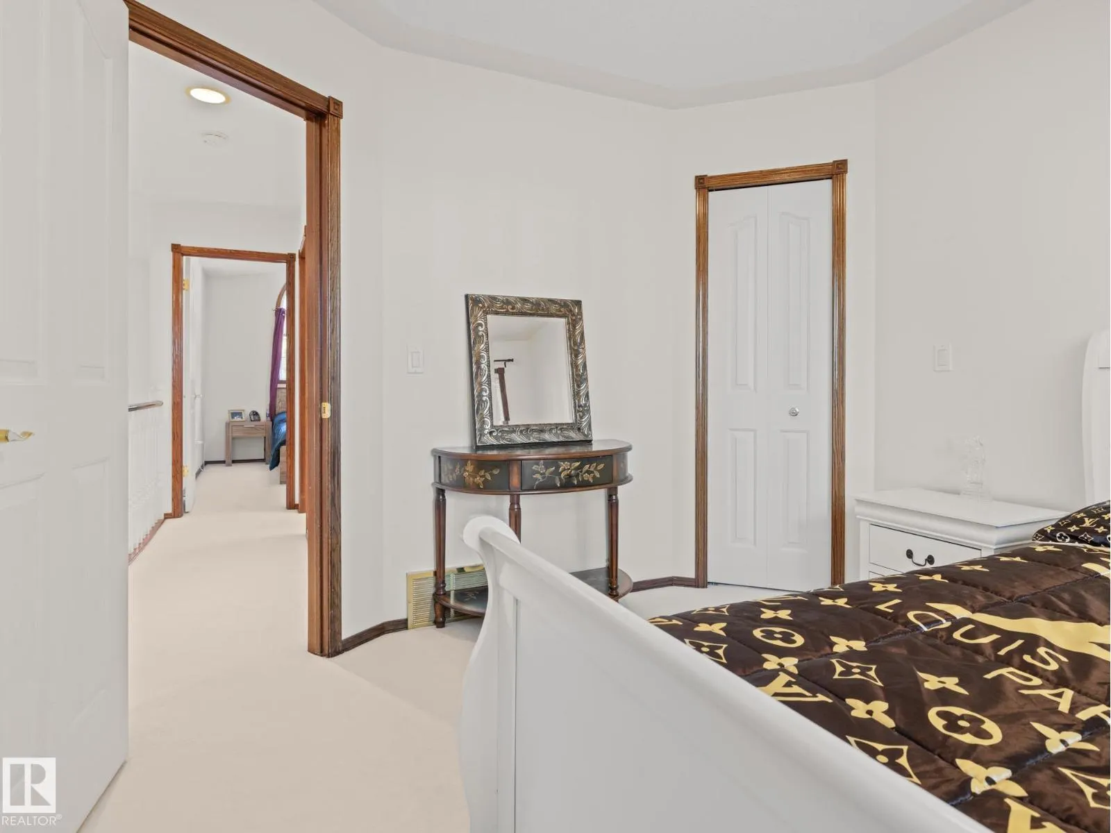 29 OAKDALE PL