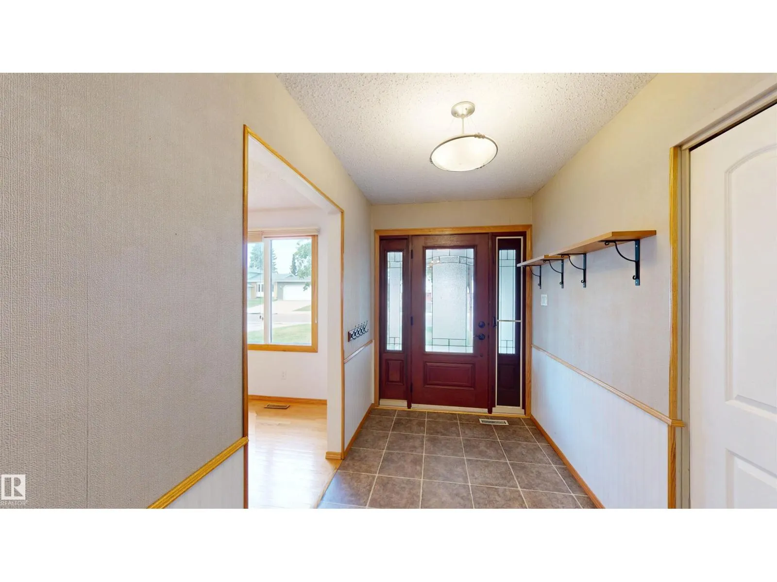 18503 92 AV NW