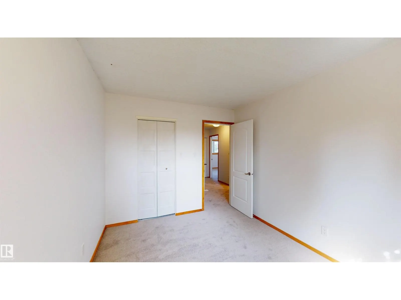 18503 92 AV NW