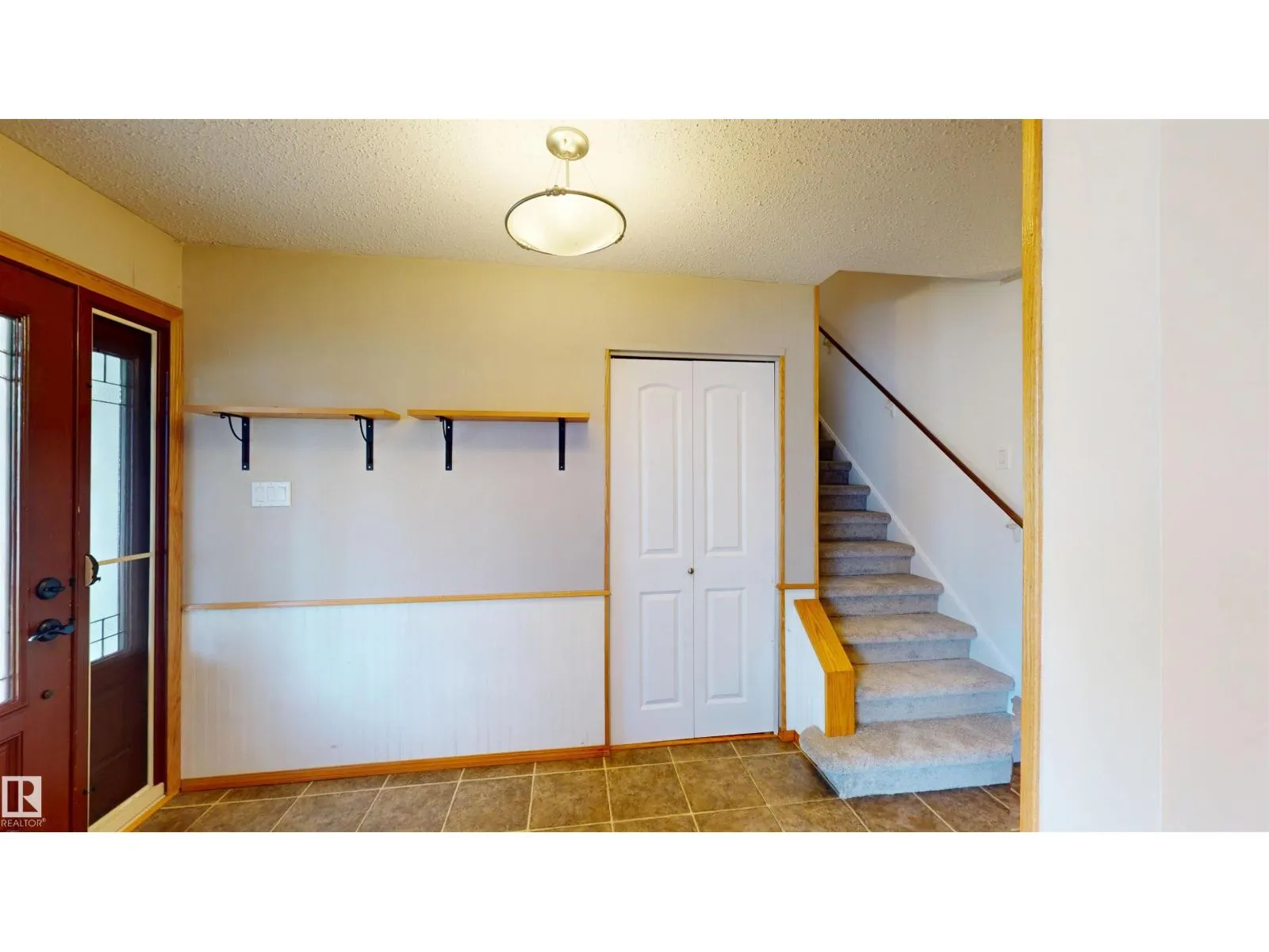18503 92 AV NW